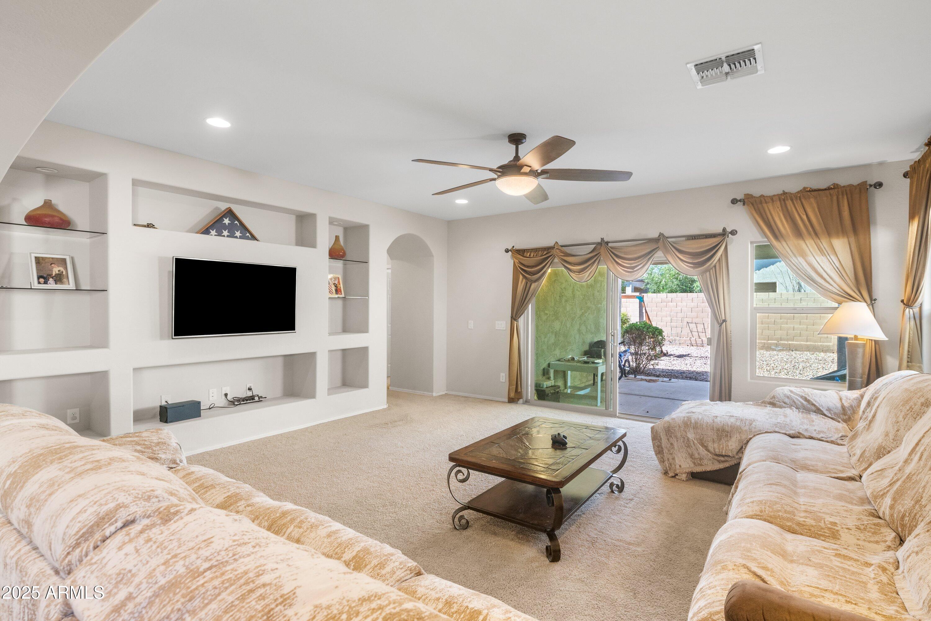 2494 N PETERSBURG Drive