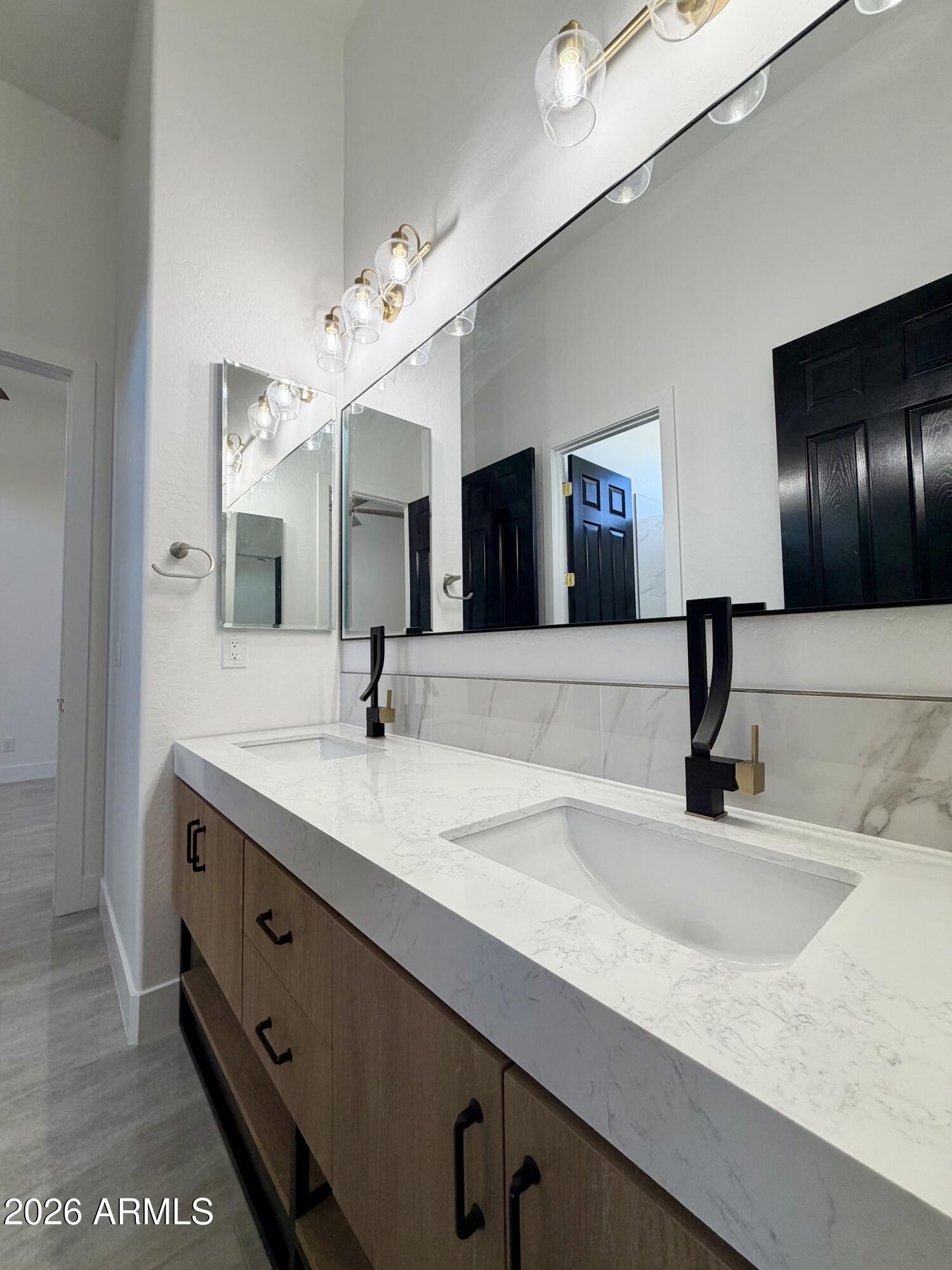 ANTHEM UNIT 24 - Residential