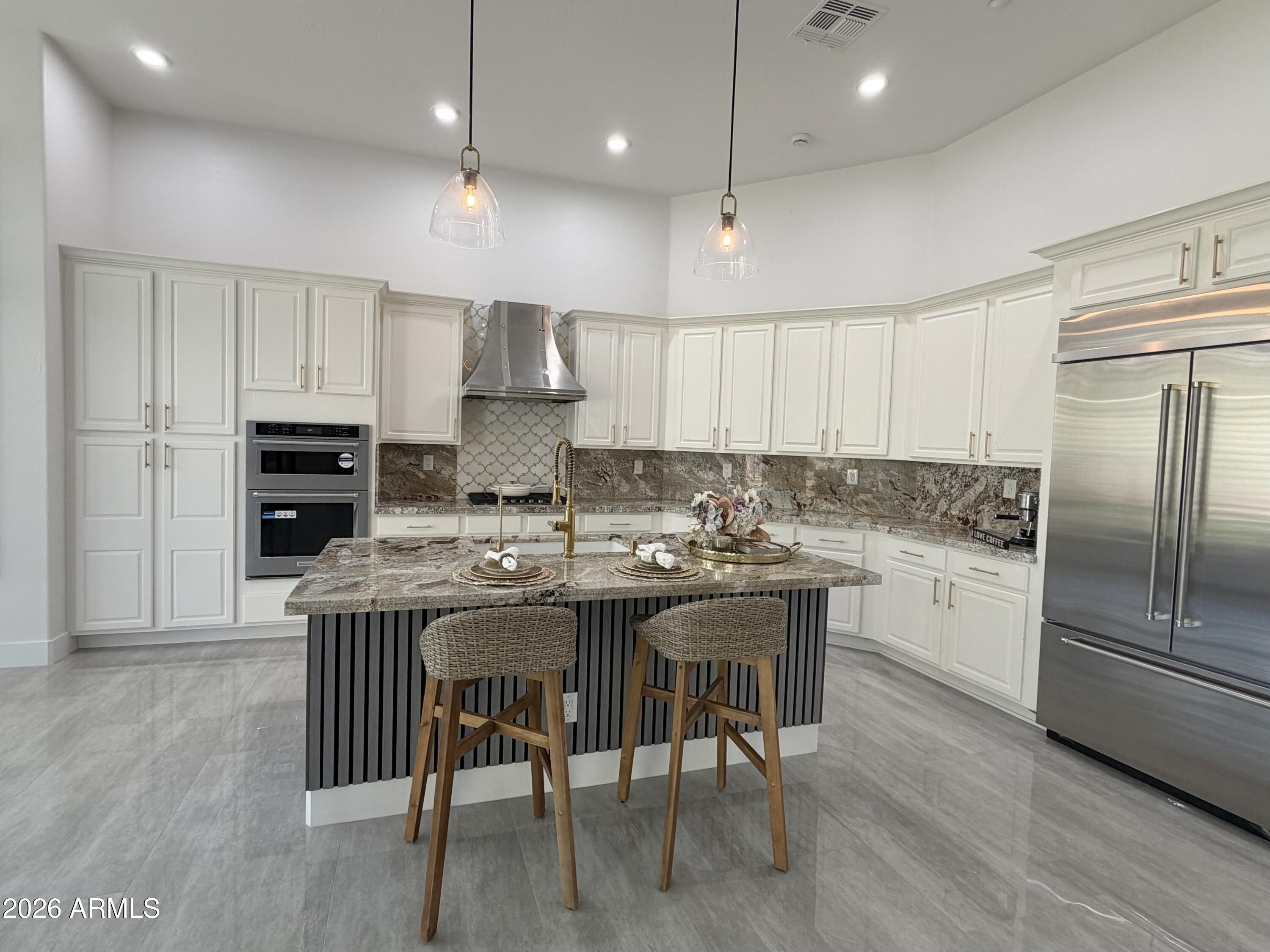 ANTHEM UNIT 24 - Residential