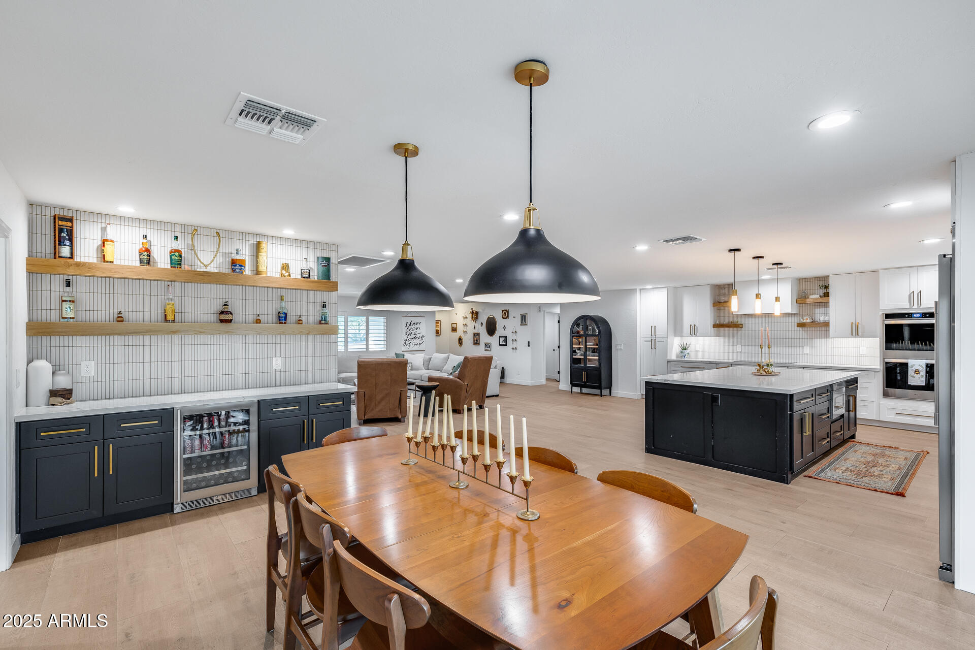 9005 W VILLA CHULA Street