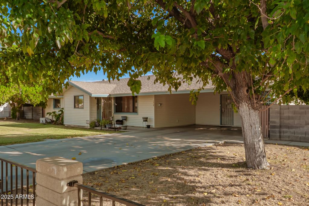 Photo of 1839 E Dana Avenue, Mesa, AZ 85204 (MLS # 6933046)