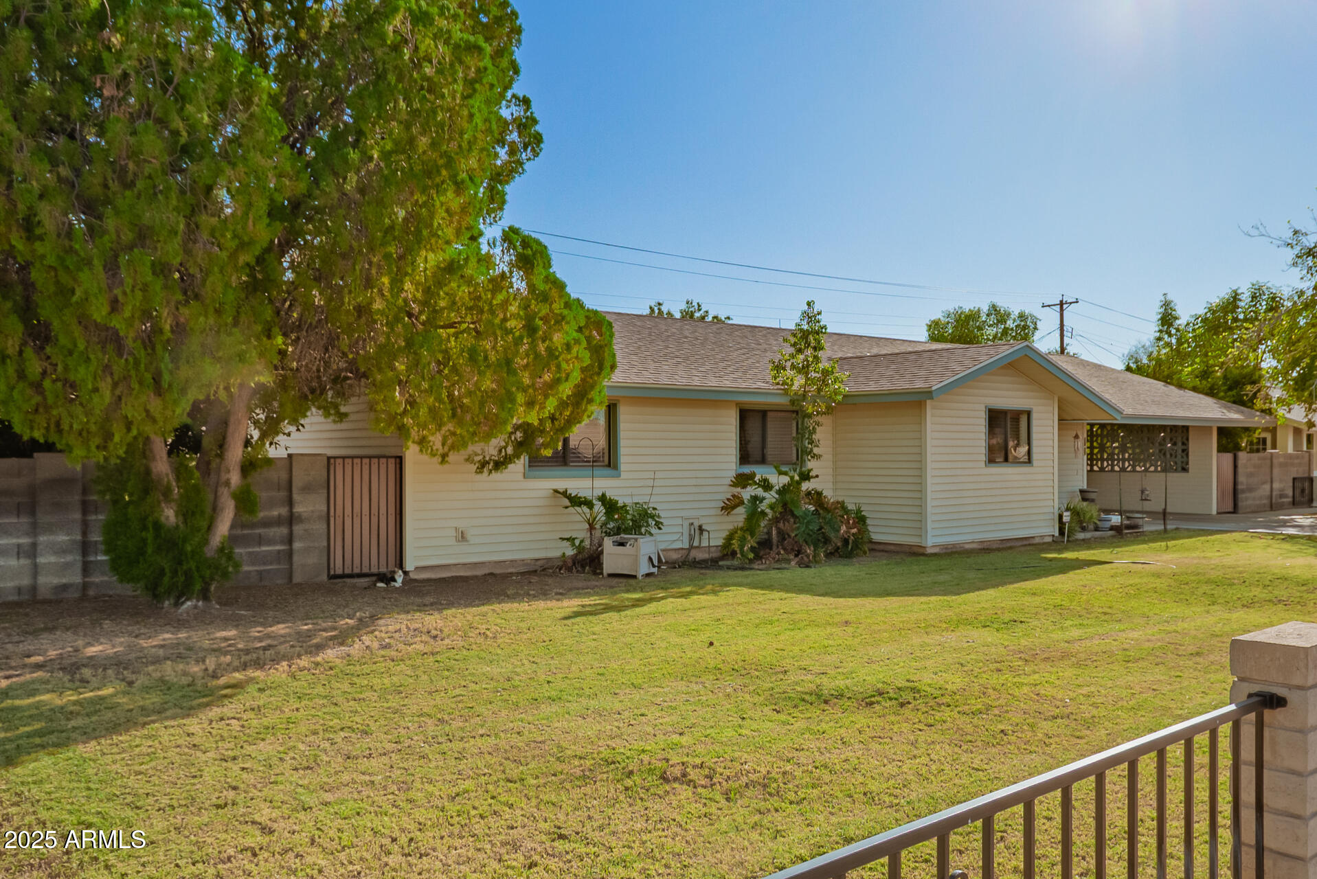 1839 E DANA Avenue