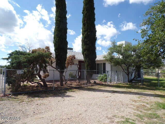 564 E NOBLE Drive