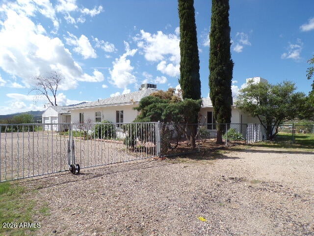 564 E NOBLE Drive