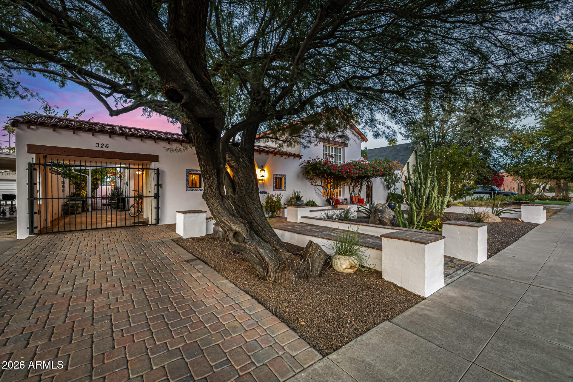 326 W CYPRESS Street