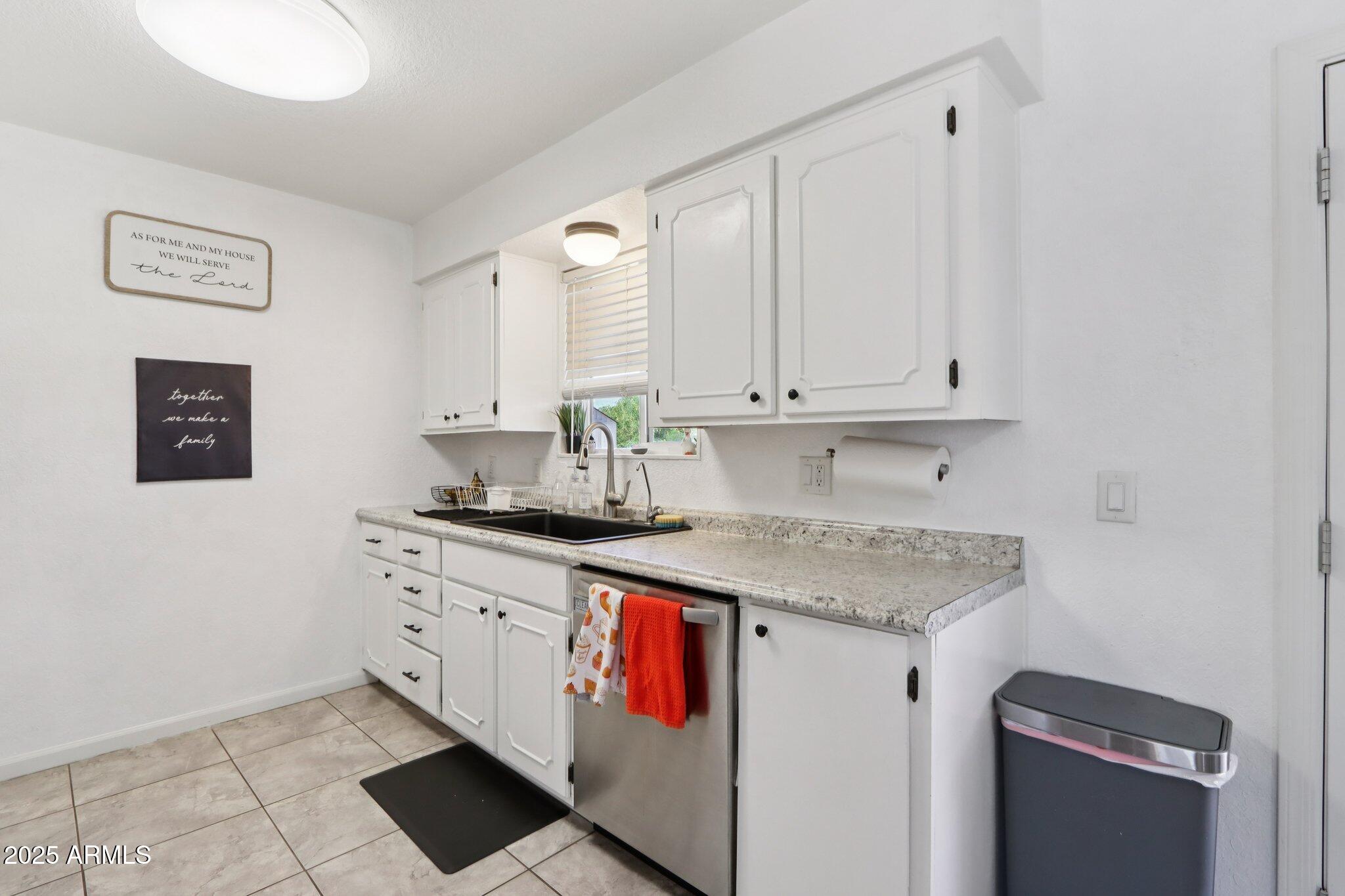 9510 E DUNCAN Street