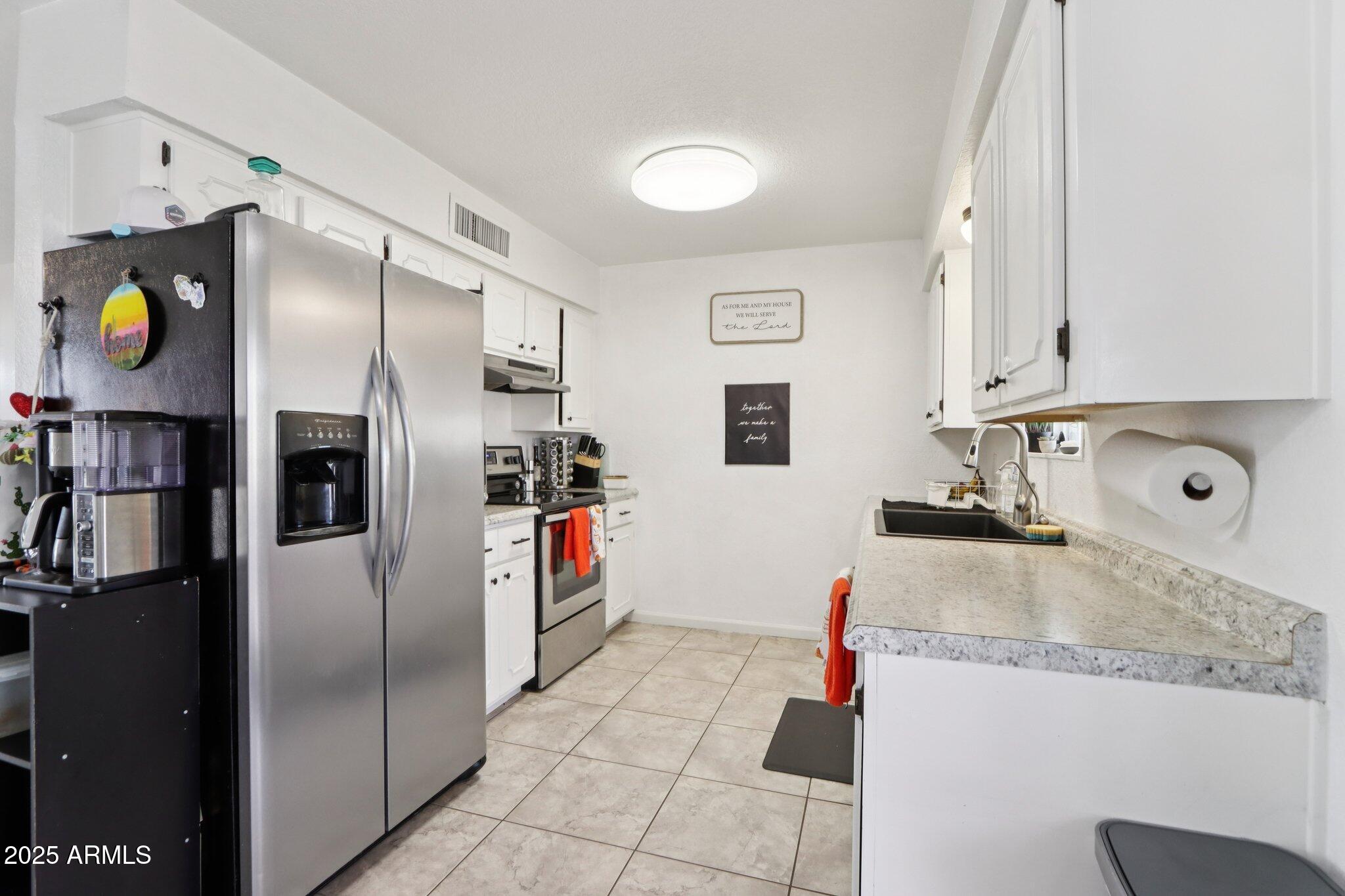 9510 E DUNCAN Street