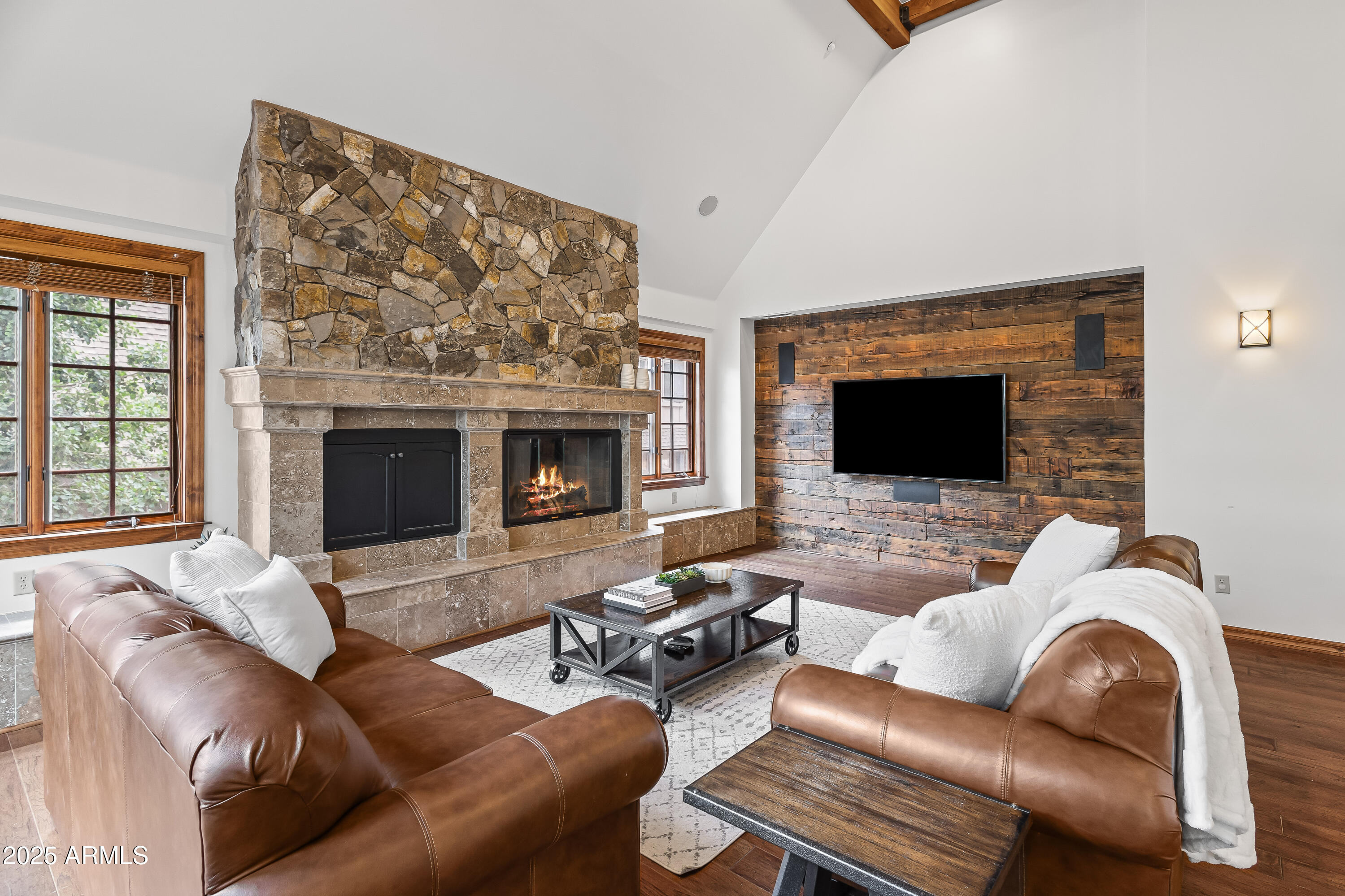 Homes 3 1715 E TRADE WINDS Court