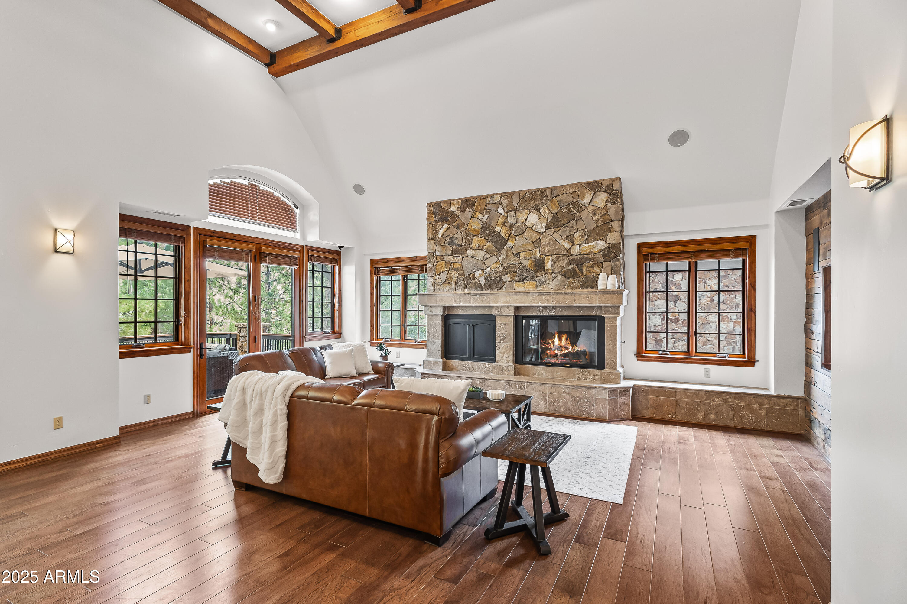 Homes 4 1715 E TRADE WINDS Court