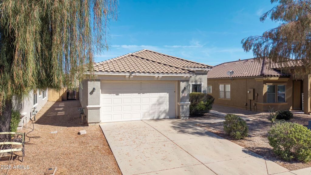 Photo of 860 E Dust Devil Circle, San Tan Valley, AZ 85143 (MLS # 7032198)
