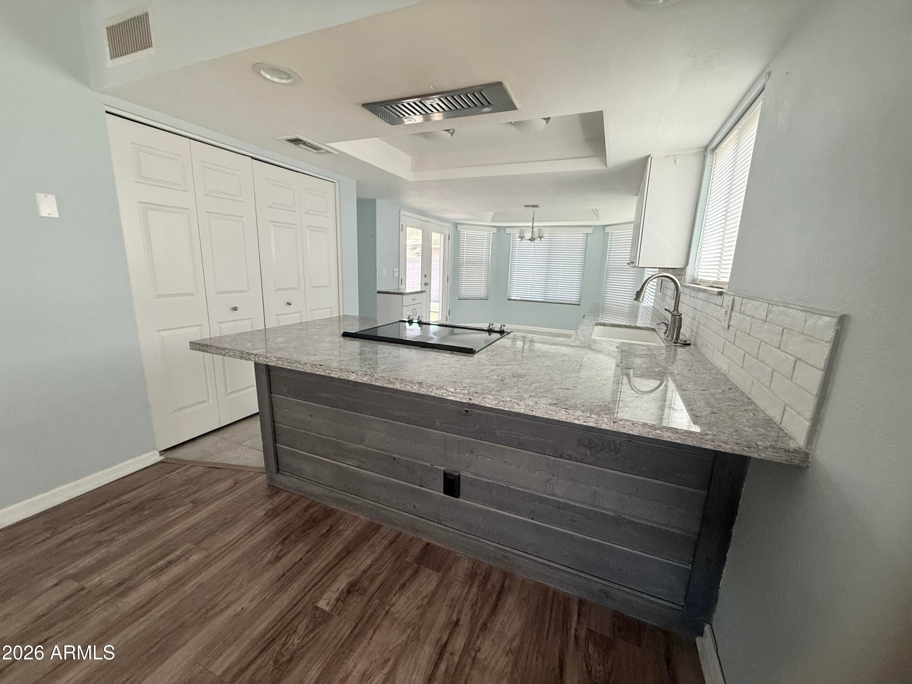 542 S HIGLEY Road 63