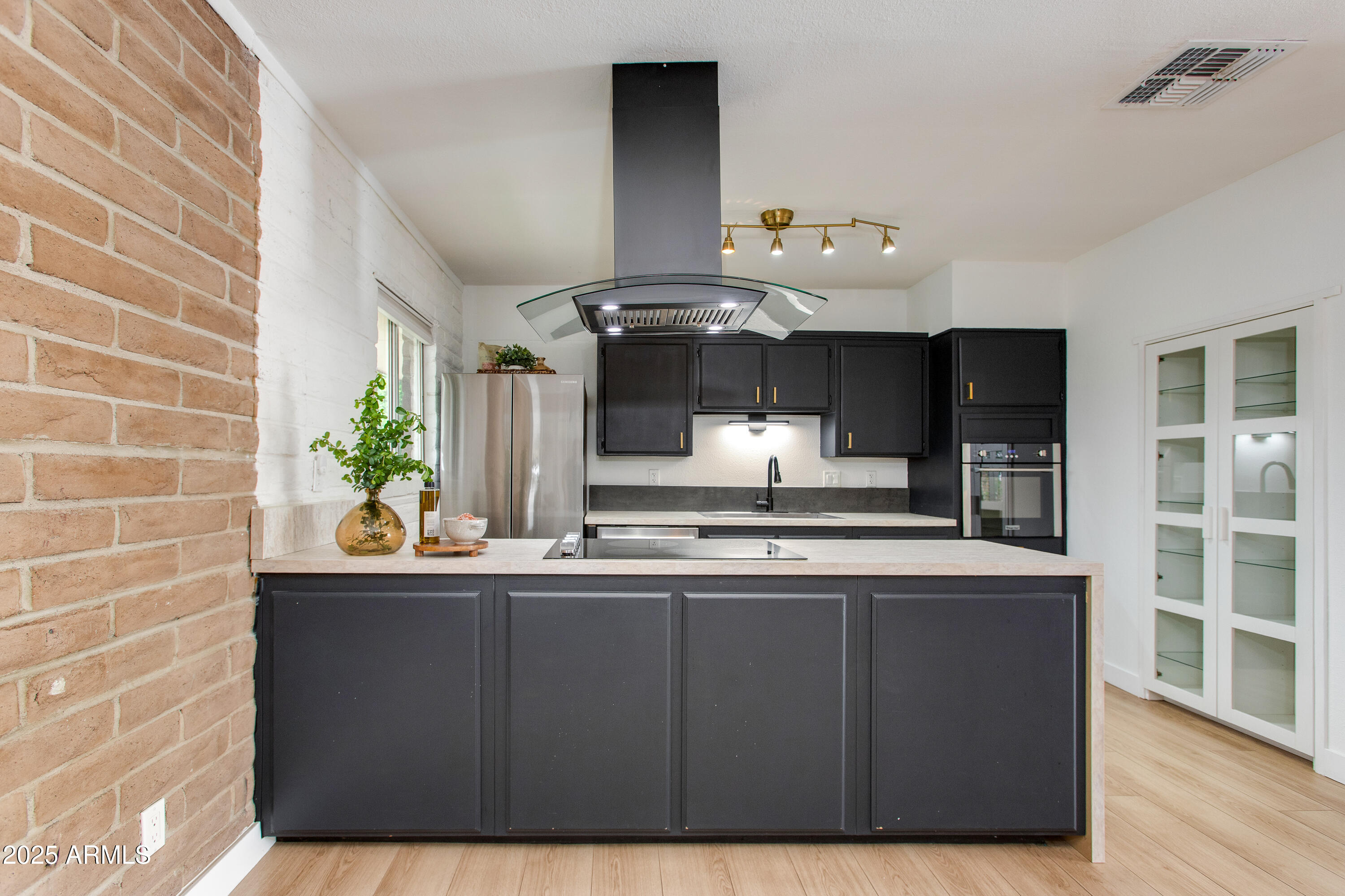 1901 E Missouri Avenue 219