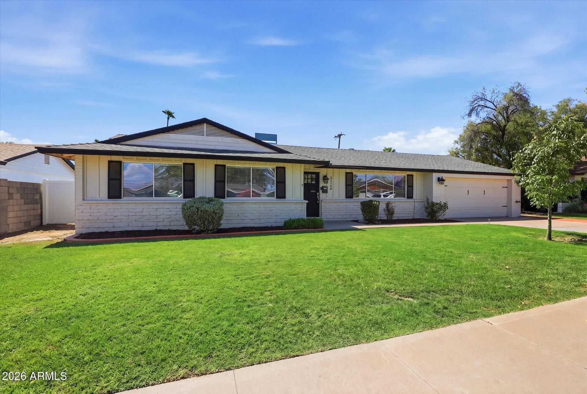 3115 E YUCCA Street