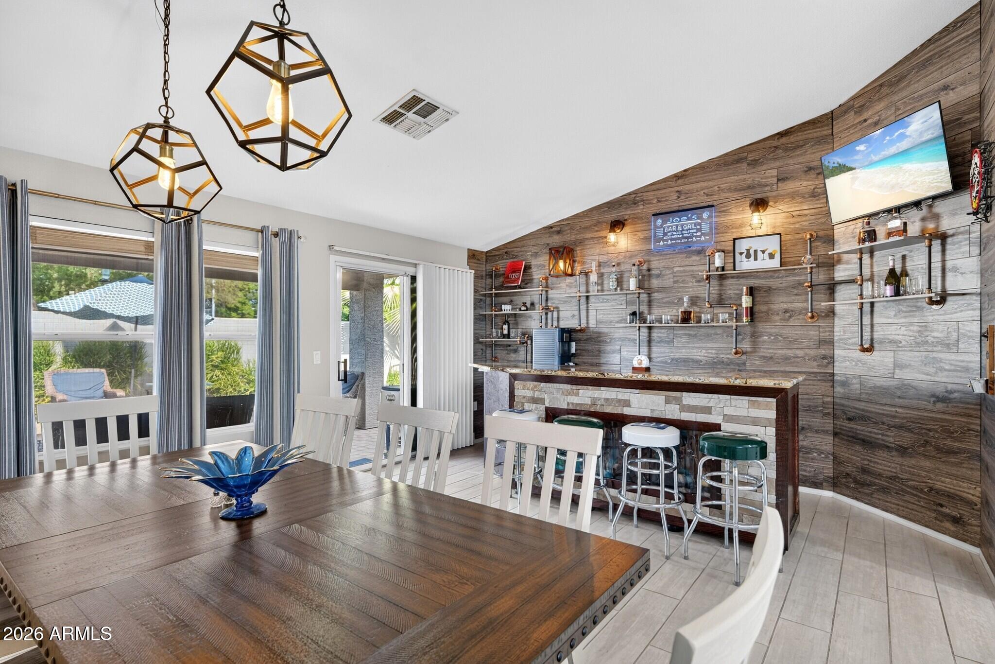1391 N ALEXIS Drive