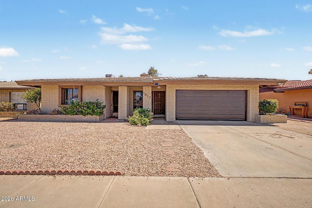 Photo of 1817 W Isleta Avenue, Mesa, AZ 85202 (MLS # 7030045)