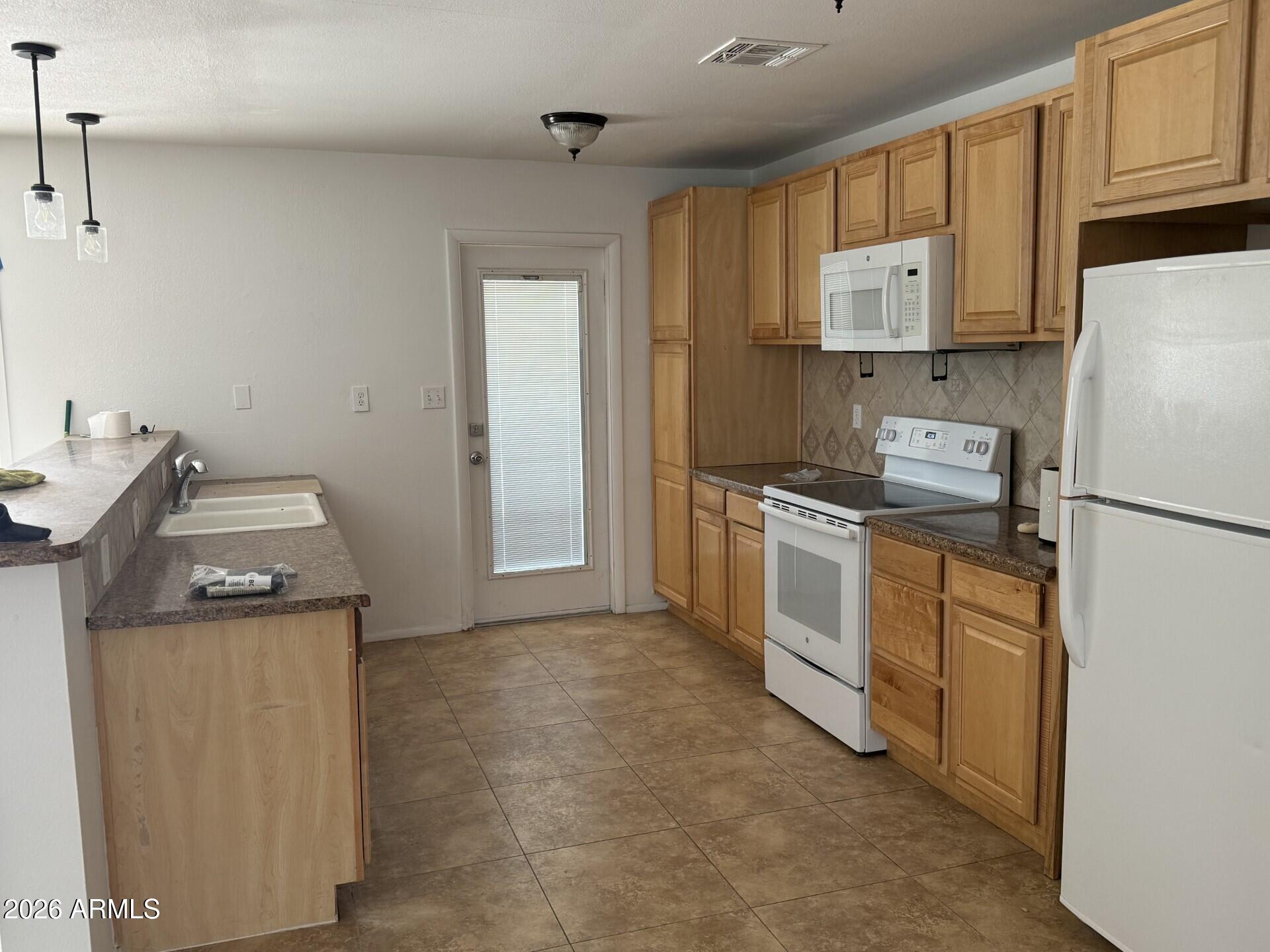 3321 W Cholla Street