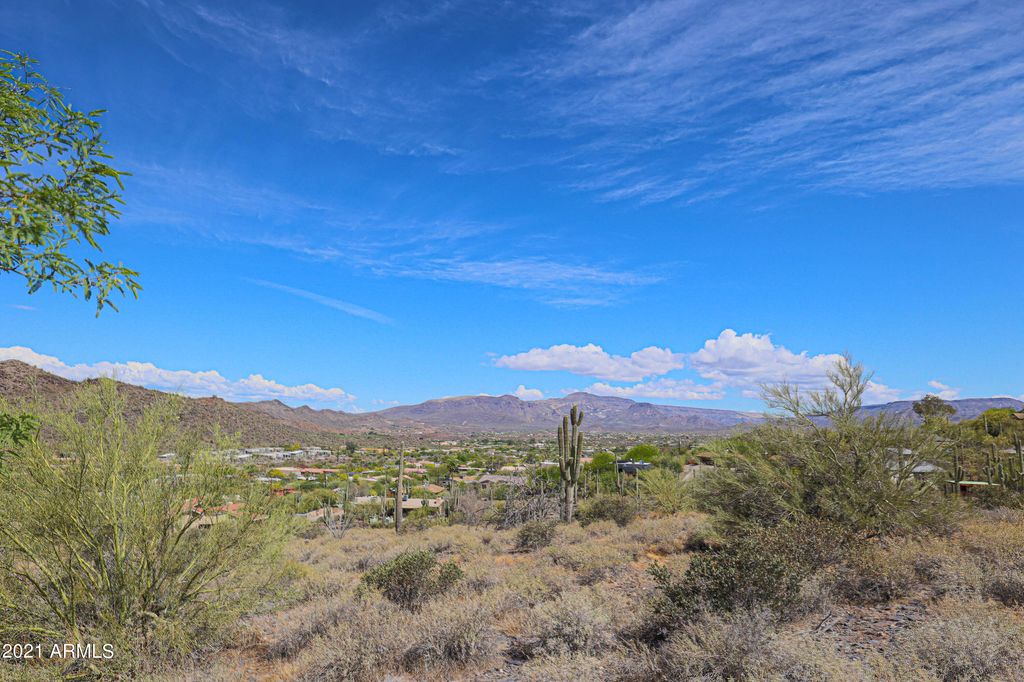 Photo of 5960 E Bloody Basin Road #7, Cave Creek, AZ 85331 (MLS # 6967306)