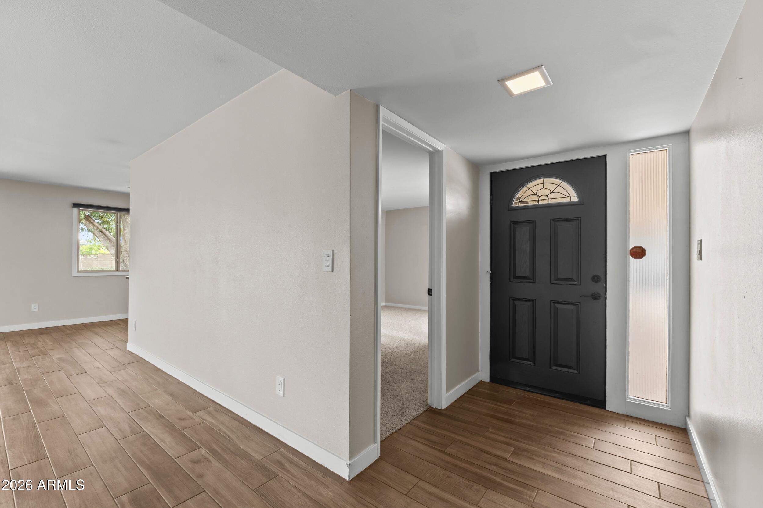 1229 E MANHATTON Drive