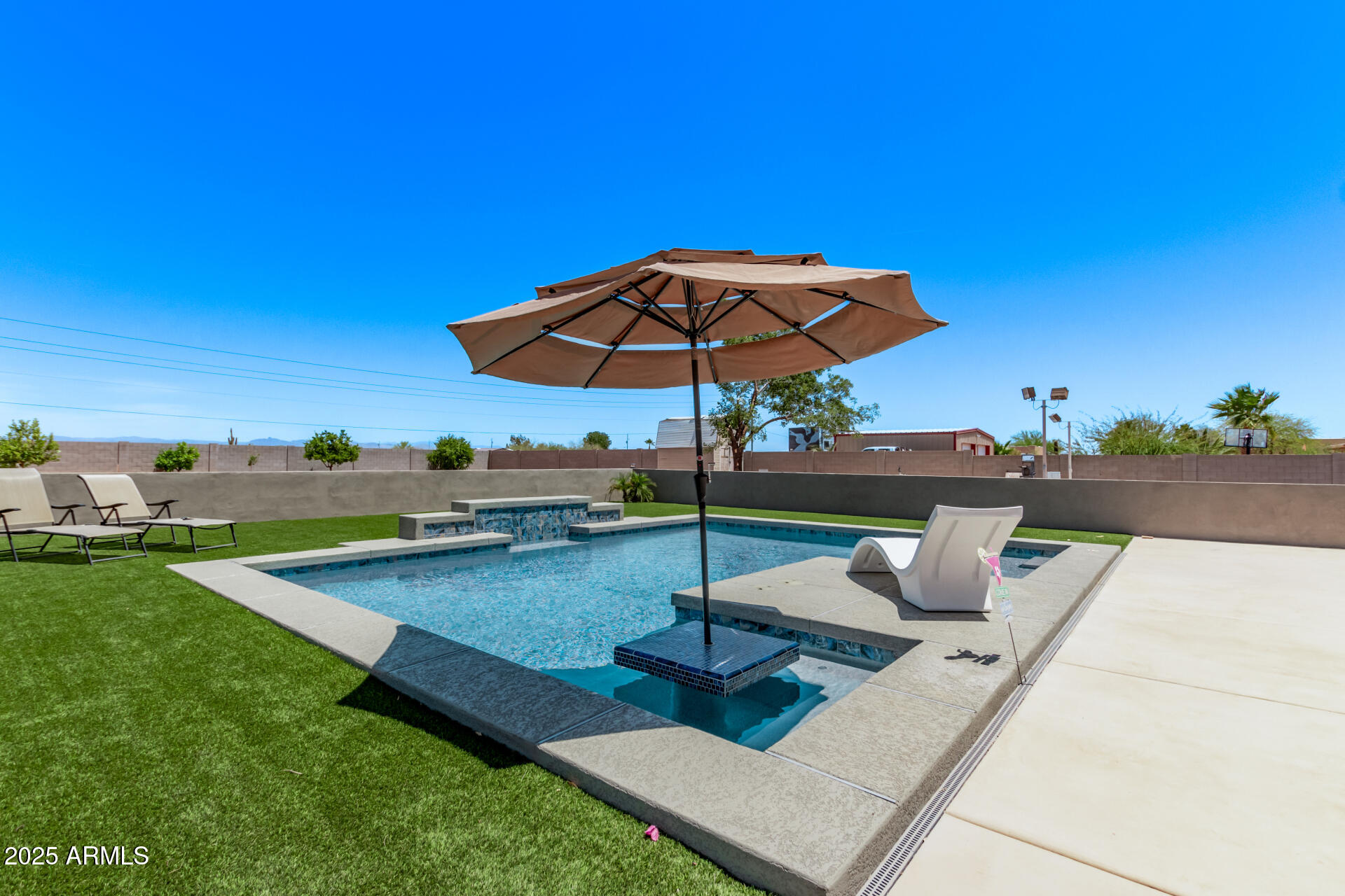 24620 W Quails Nest Lane