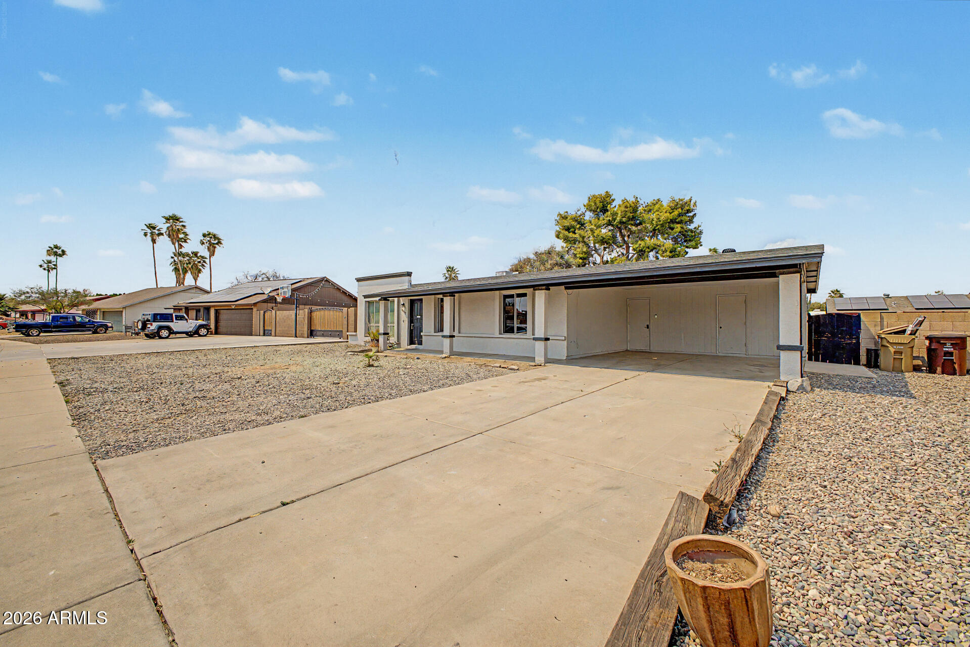10448 W SELDON Lane