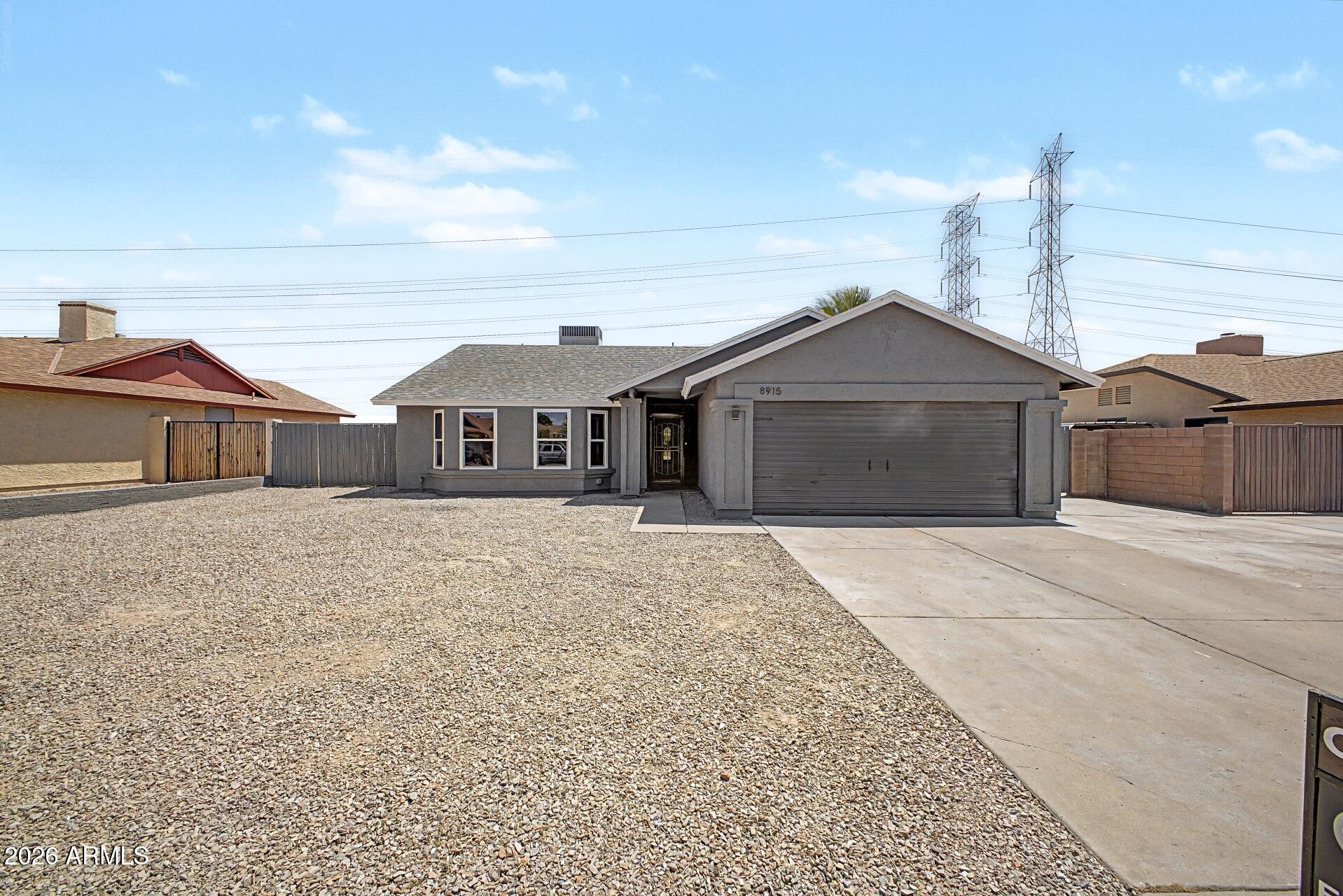 8915 W LAS PALMARITAS Drive