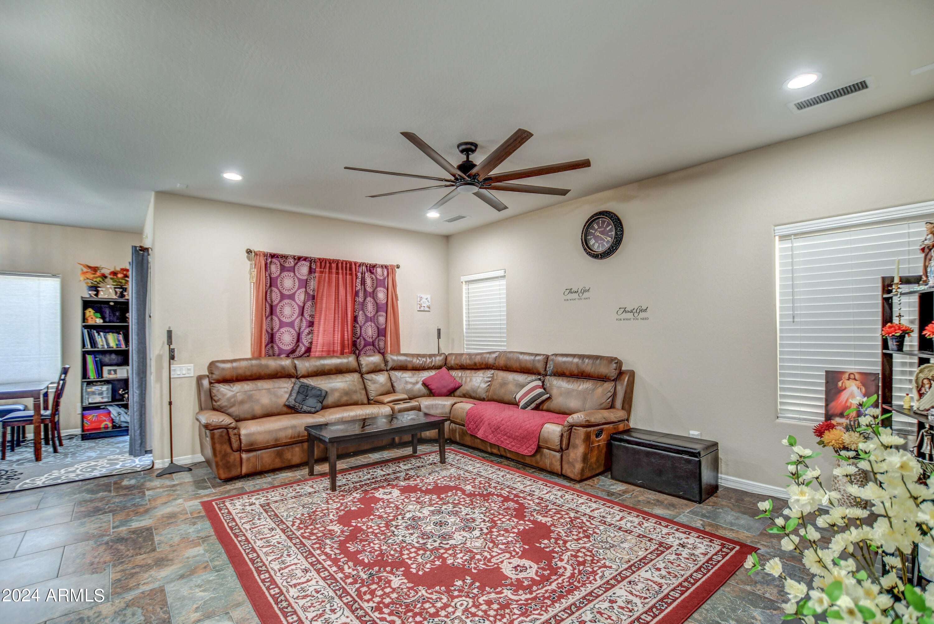 2015 W DAVIS Road
