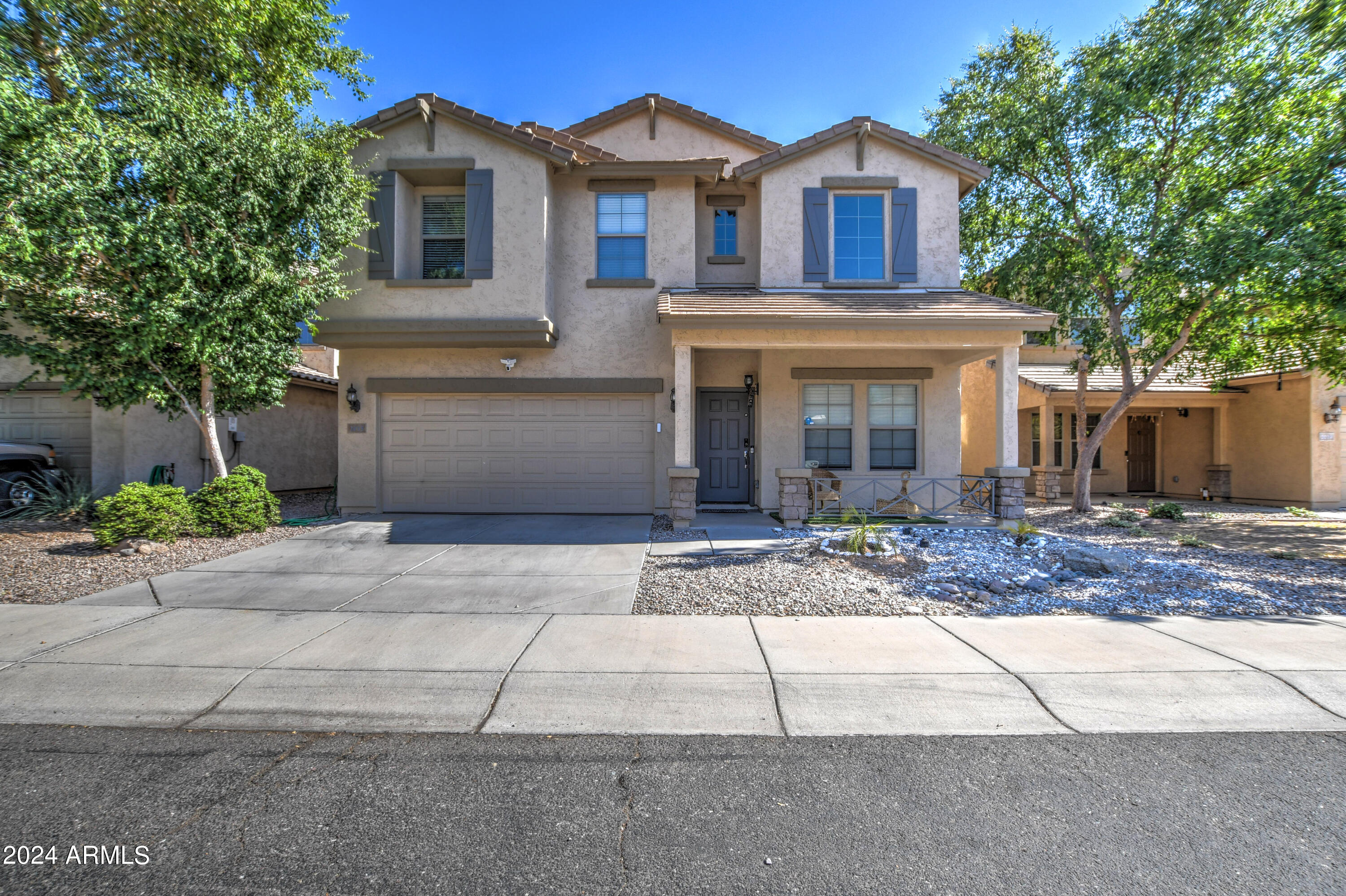 2015 W DAVIS Road