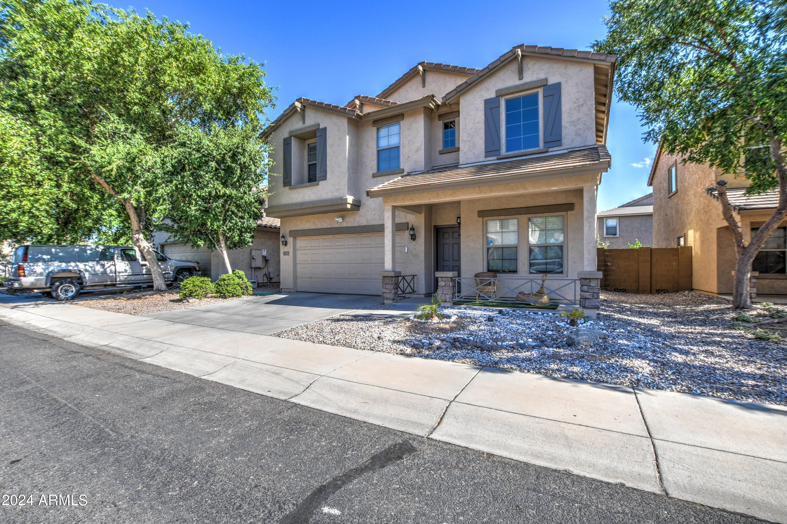 2015 W DAVIS Road