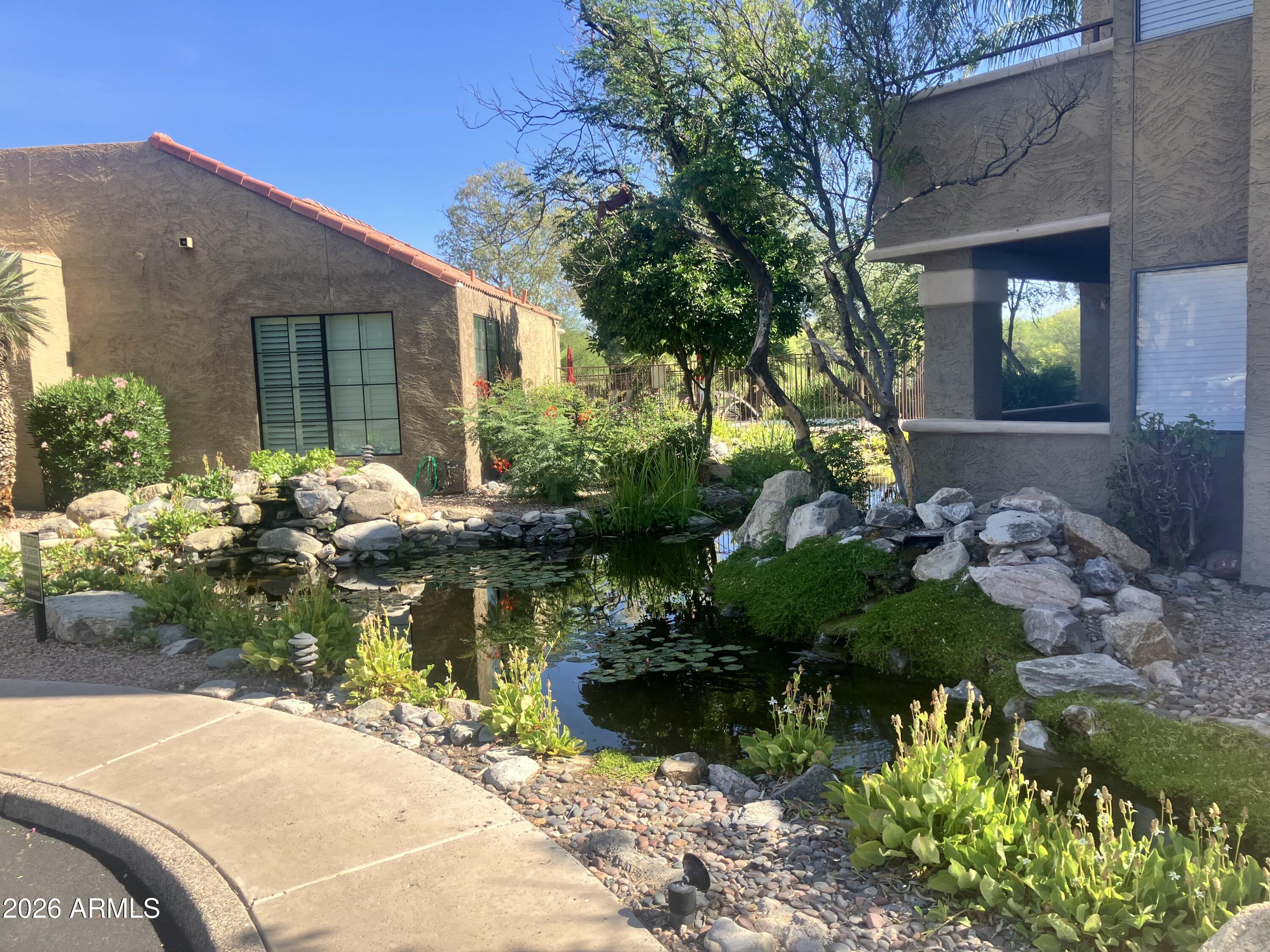 5122 E SHEA Boulevard 2165