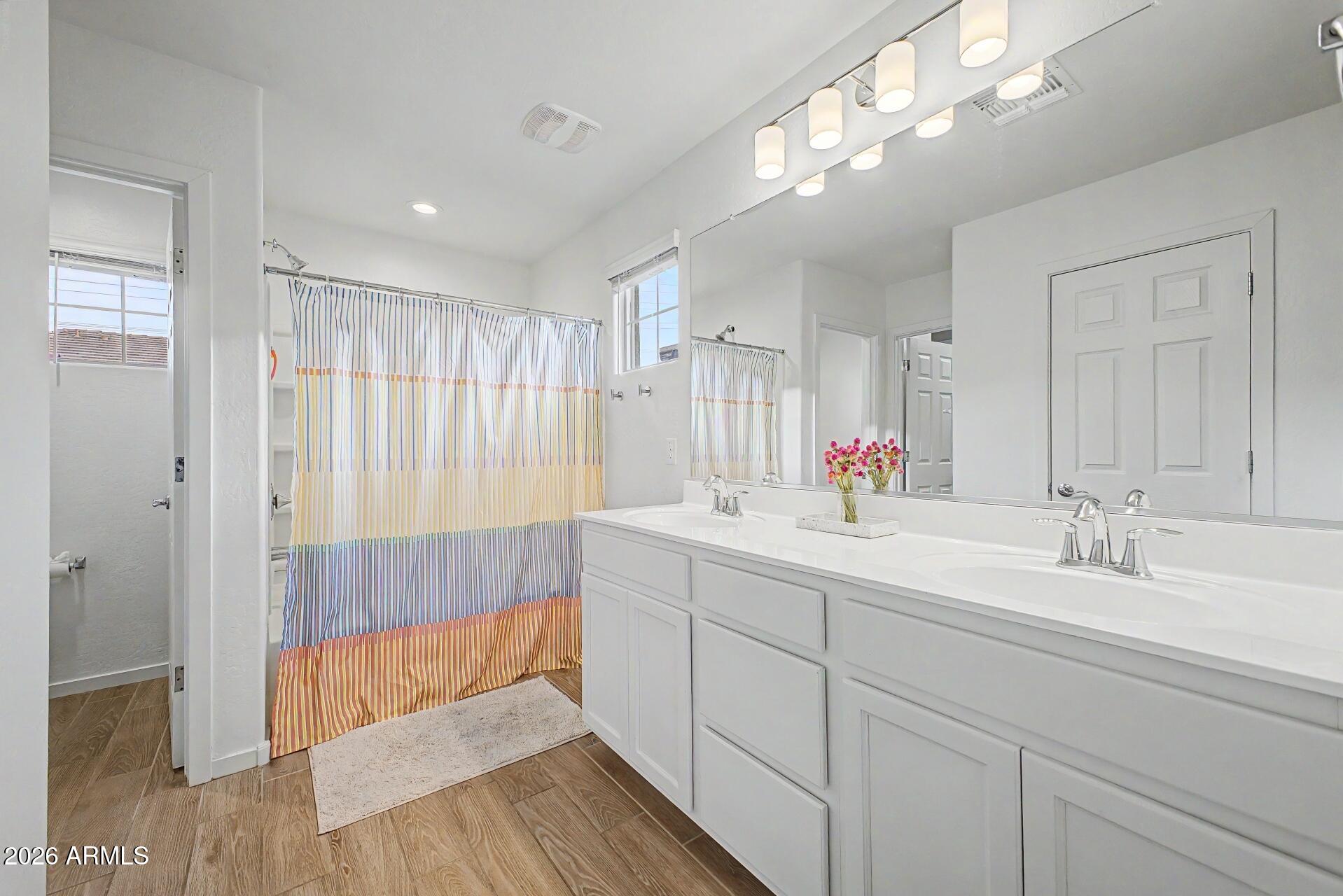 EASTRIDGE MANOR - Residential