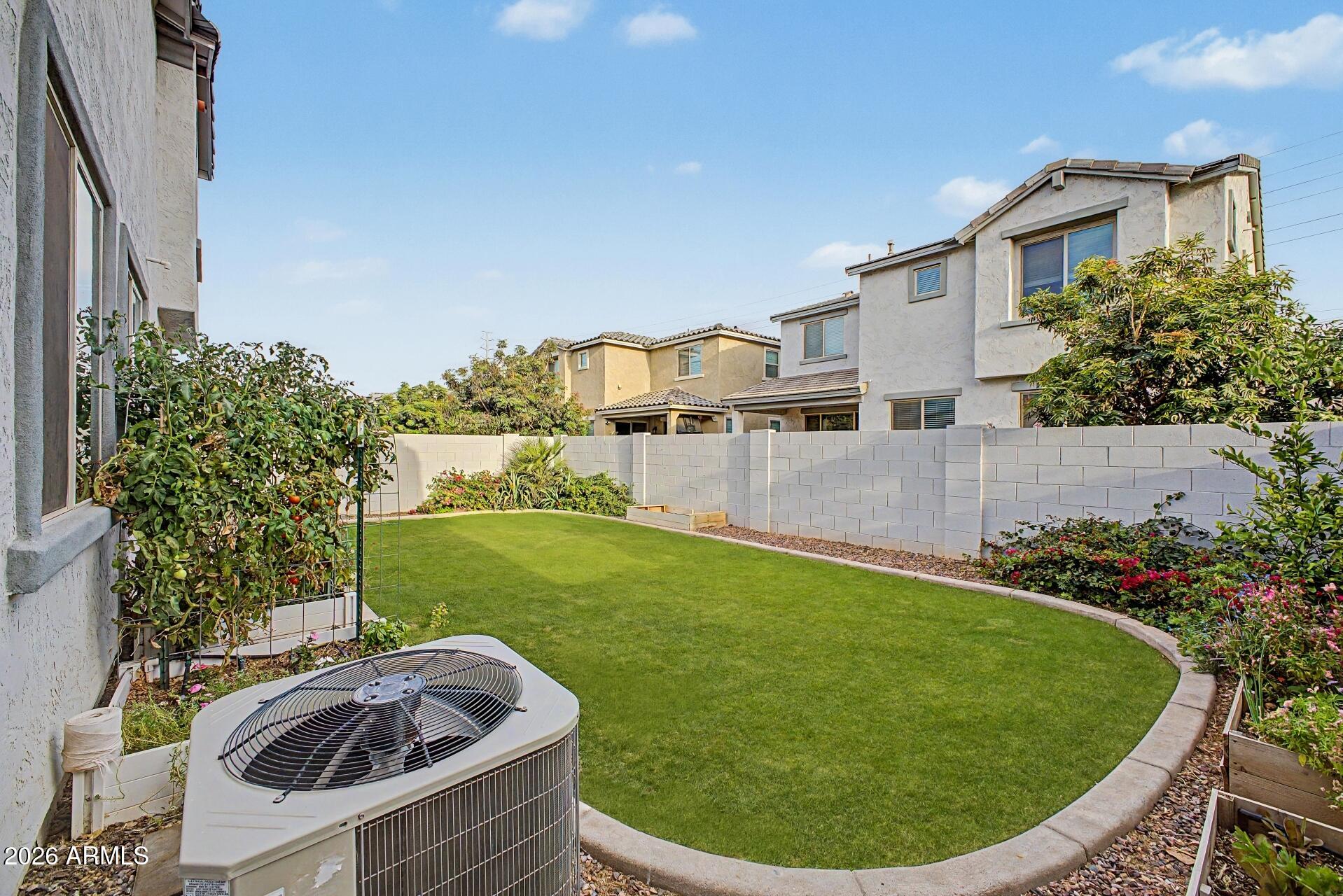 EASTRIDGE MANOR - Residential