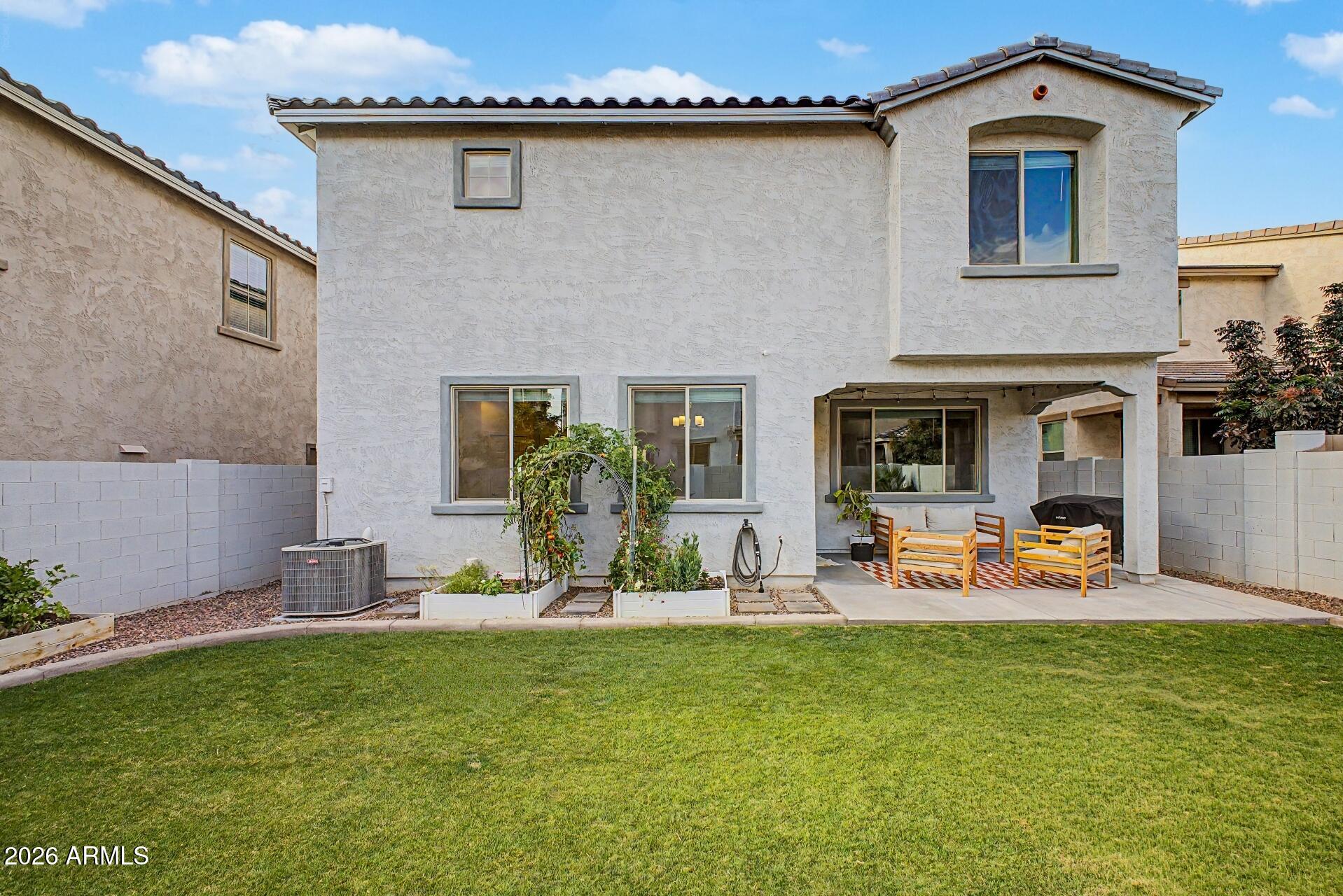 EASTRIDGE MANOR - Residential
