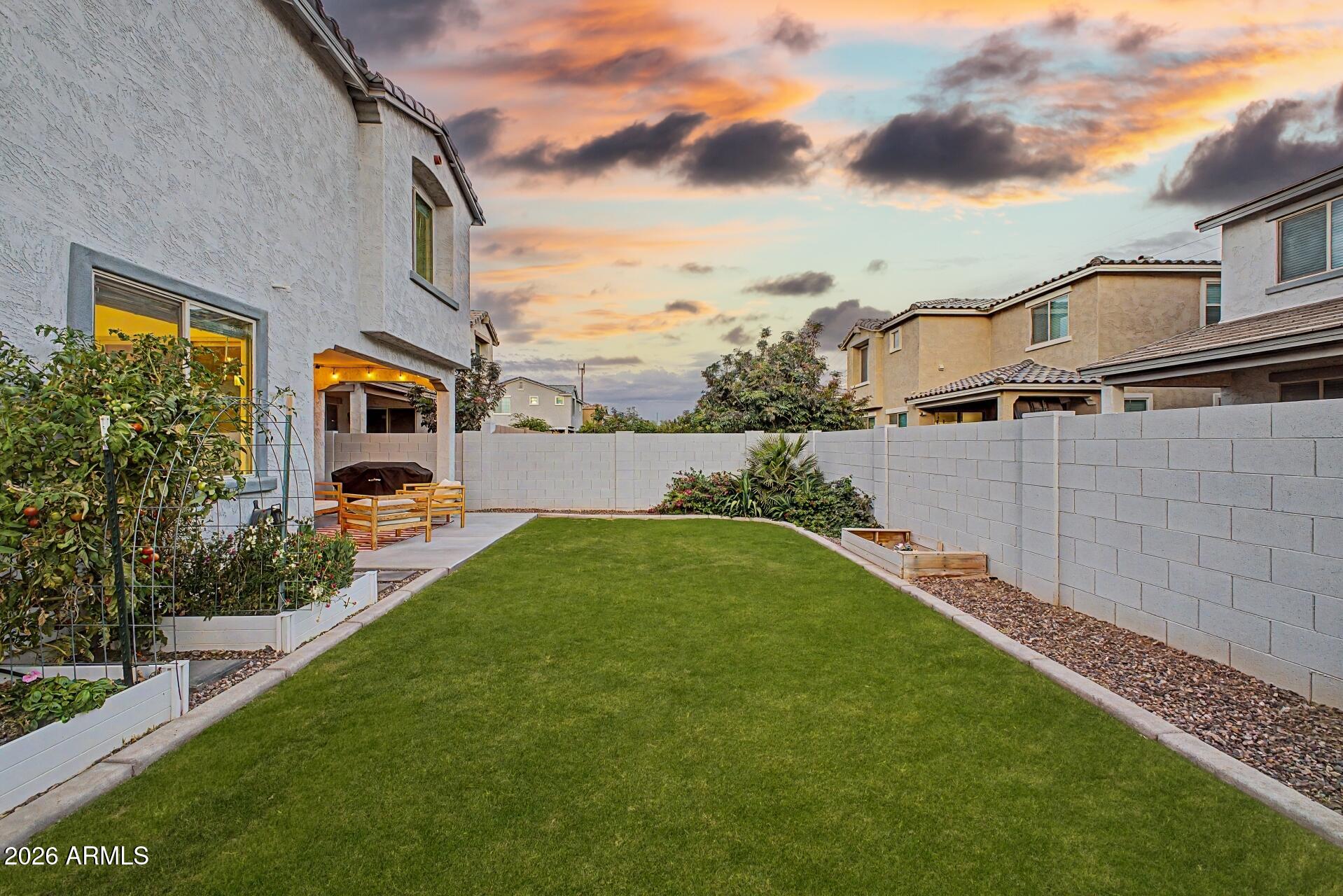 EASTRIDGE MANOR - Residential