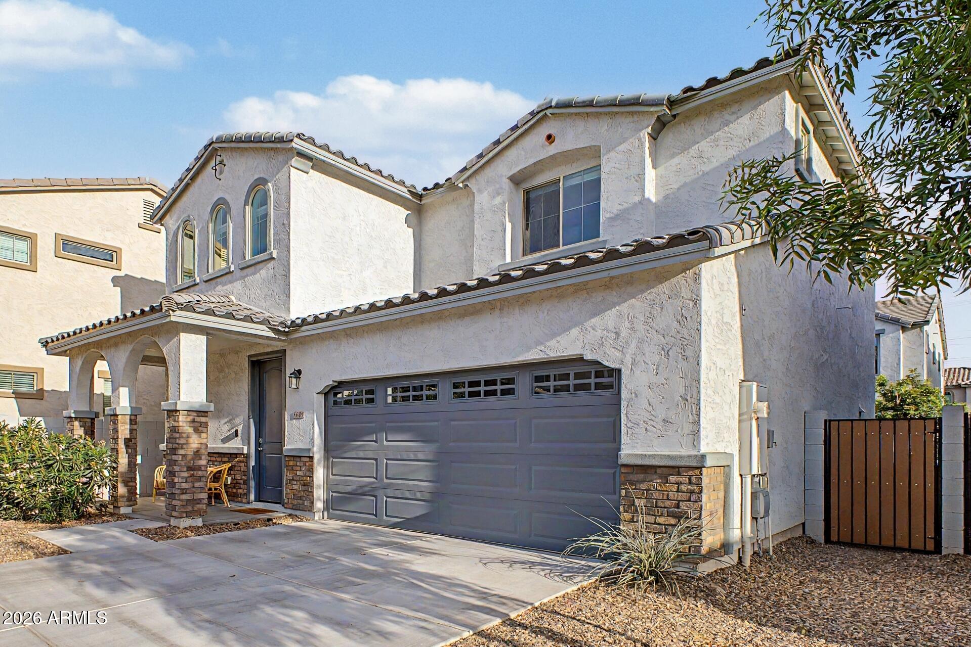 EASTRIDGE MANOR - Residential