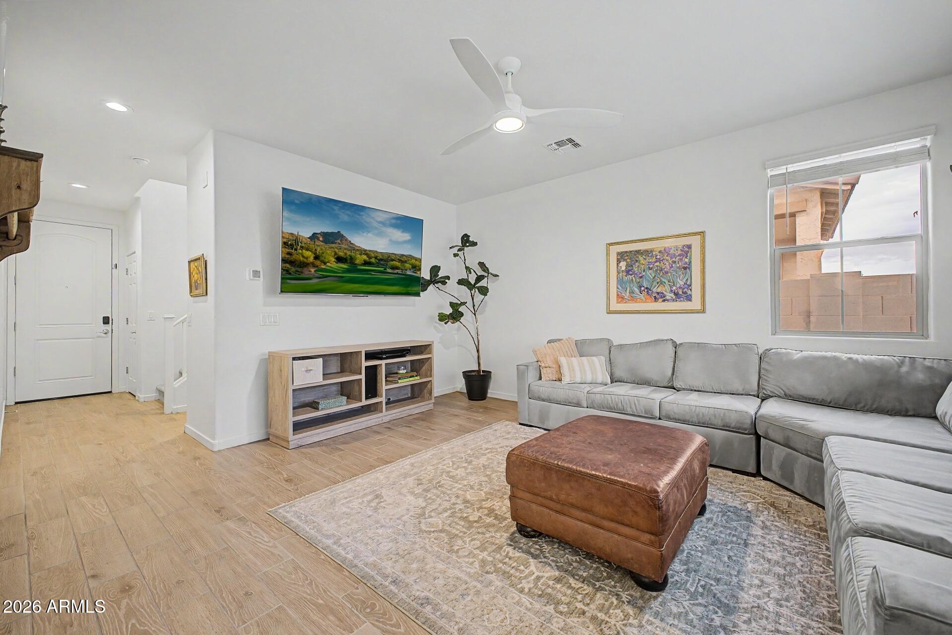 EASTRIDGE MANOR - Residential