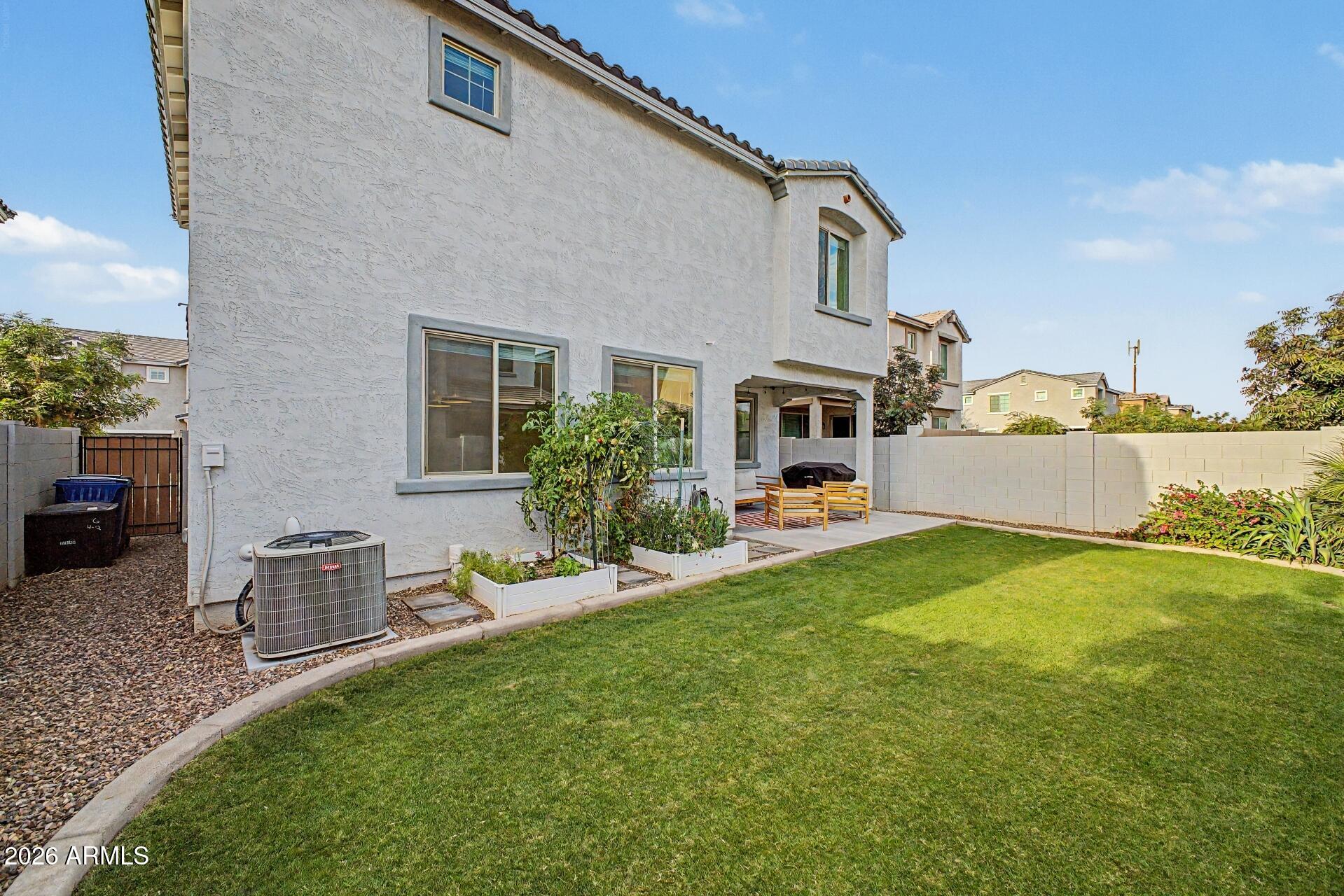 EASTRIDGE MANOR - Residential