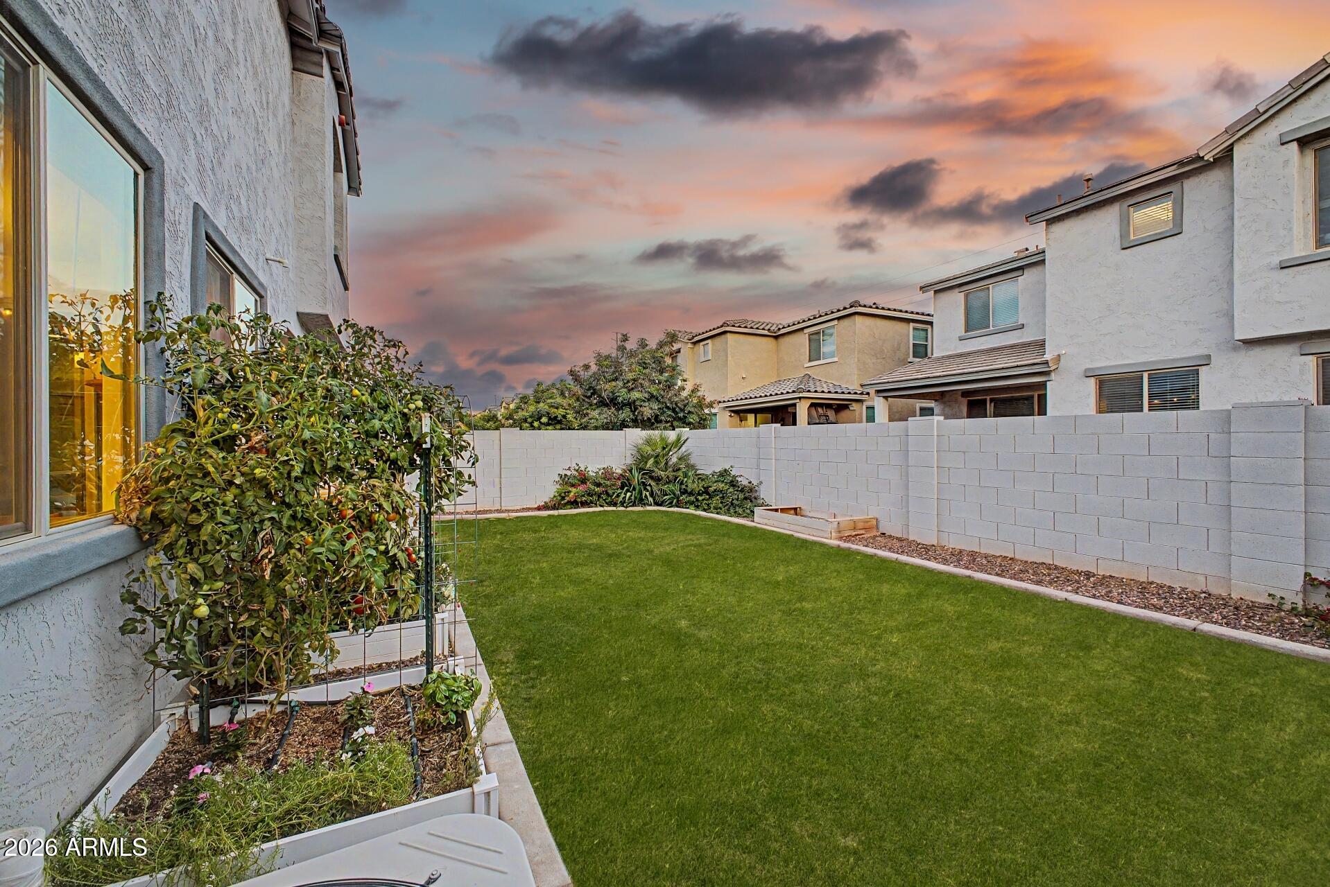 EASTRIDGE MANOR - Residential