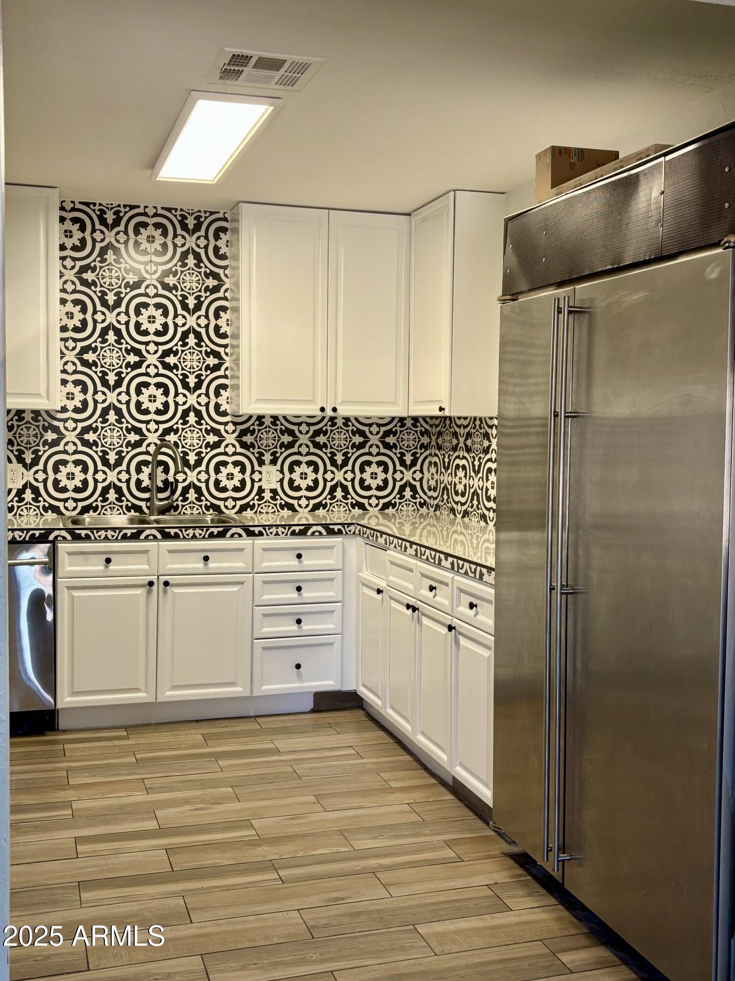 6035 W Maryland Avenue