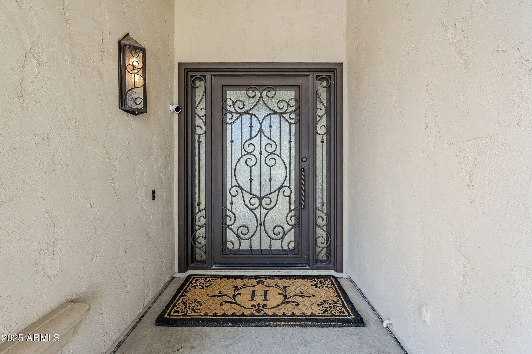 7745 E CALLE DE LAS BRISAS --