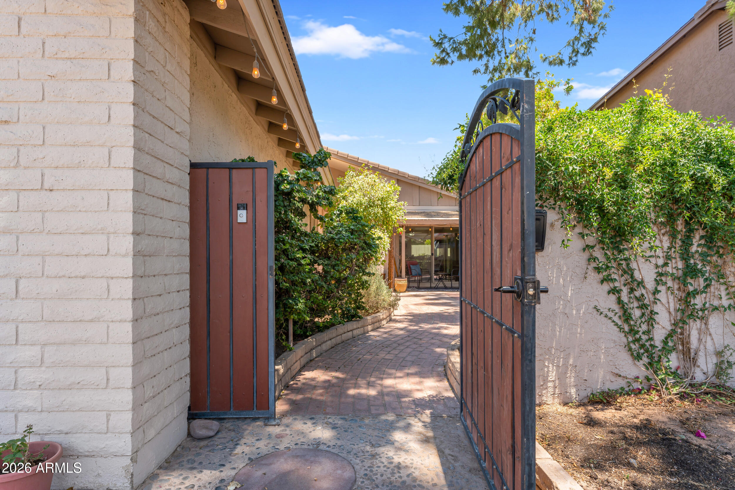 1544 E Driftwood Drive