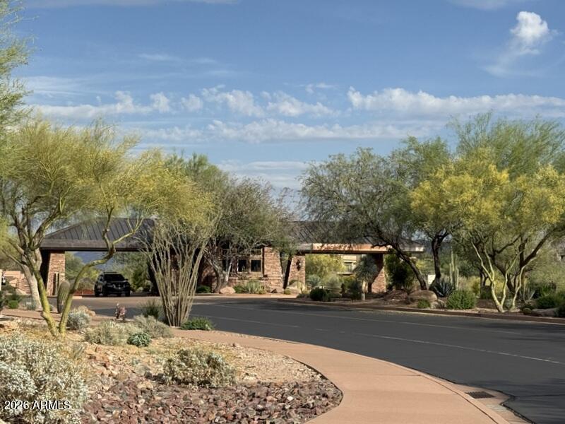 9856 N FOUR PEAKS Way 13