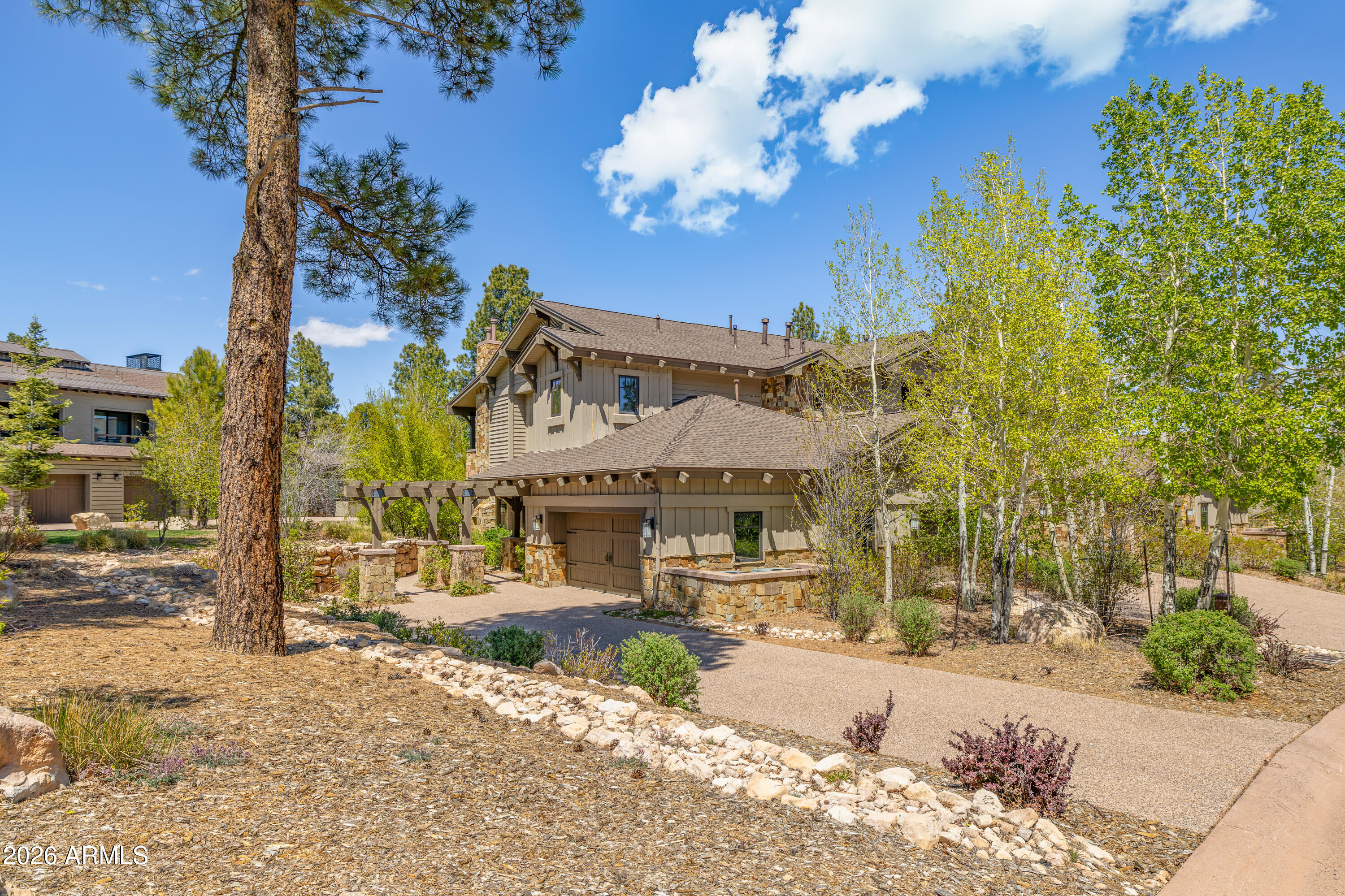 Flagstaff, Arizona, 86005, United States, 3 Bedrooms Bedrooms, ,2 BathroomsBathrooms,Residential,Active,2041563