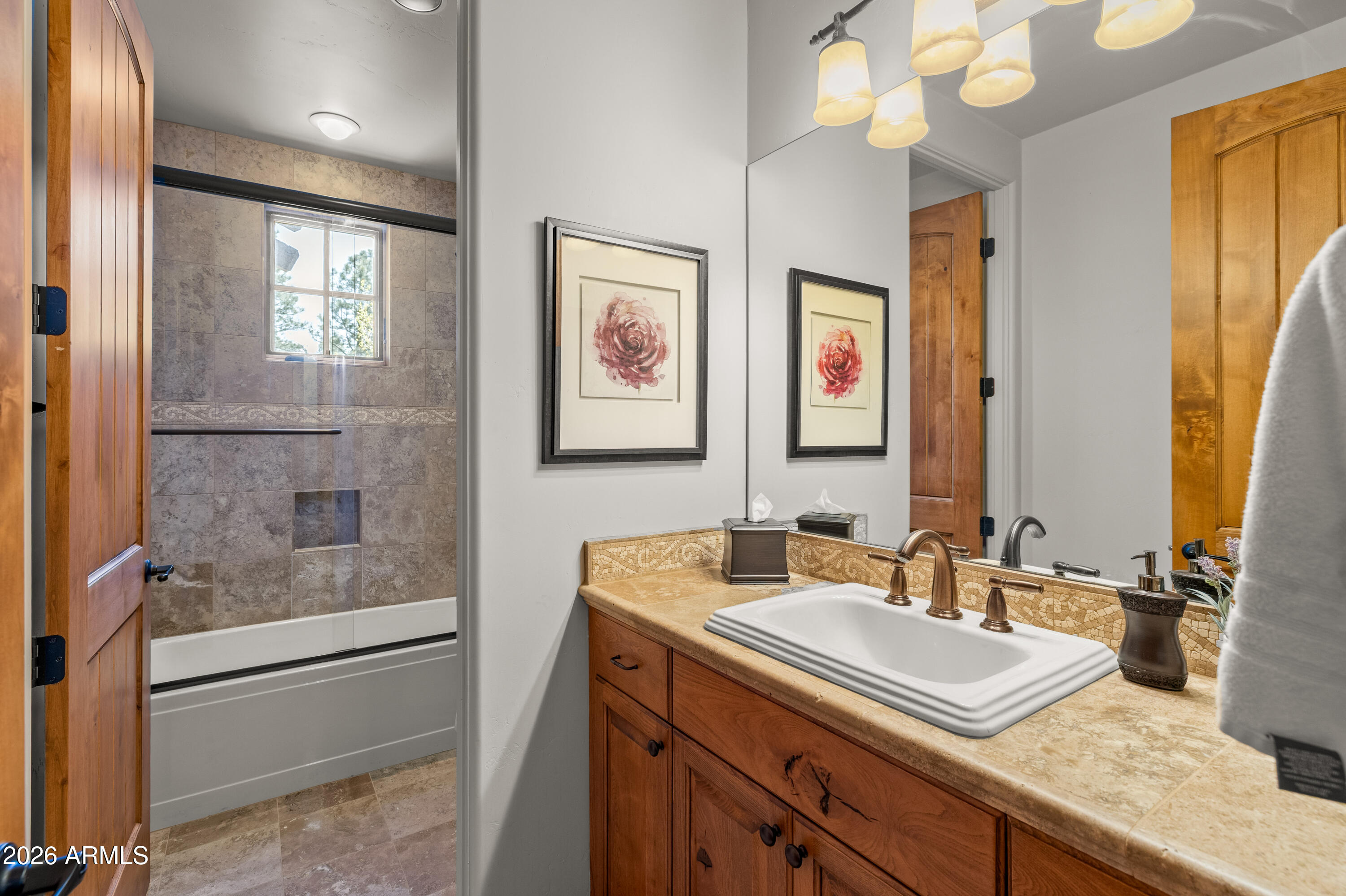 Flagstaff, Arizona, 86005, United States, 3 Bedrooms Bedrooms, ,2 BathroomsBathrooms,Residential,Active,2041563