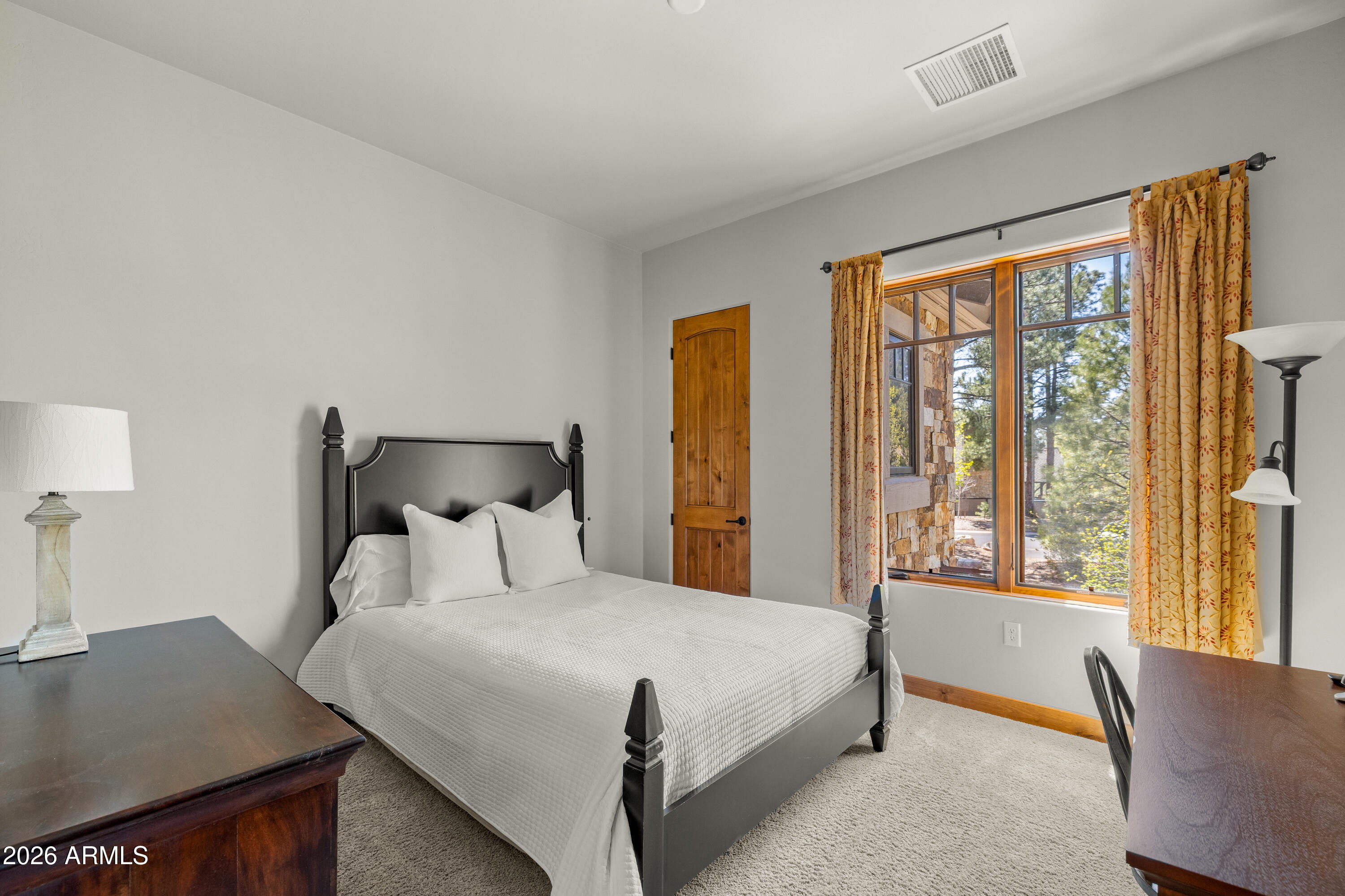 Flagstaff, Arizona, 86005, United States, 3 Bedrooms Bedrooms, ,2 BathroomsBathrooms,Residential,Active,2041563