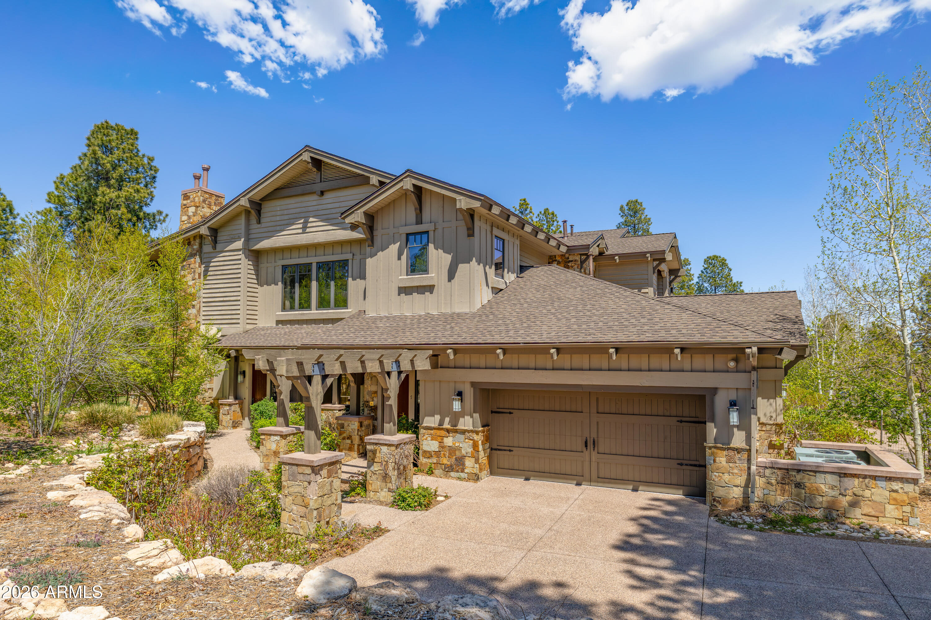 Flagstaff, Arizona, 86005, United States, 3 Bedrooms Bedrooms, ,2 BathroomsBathrooms,Residential,Active,2041563