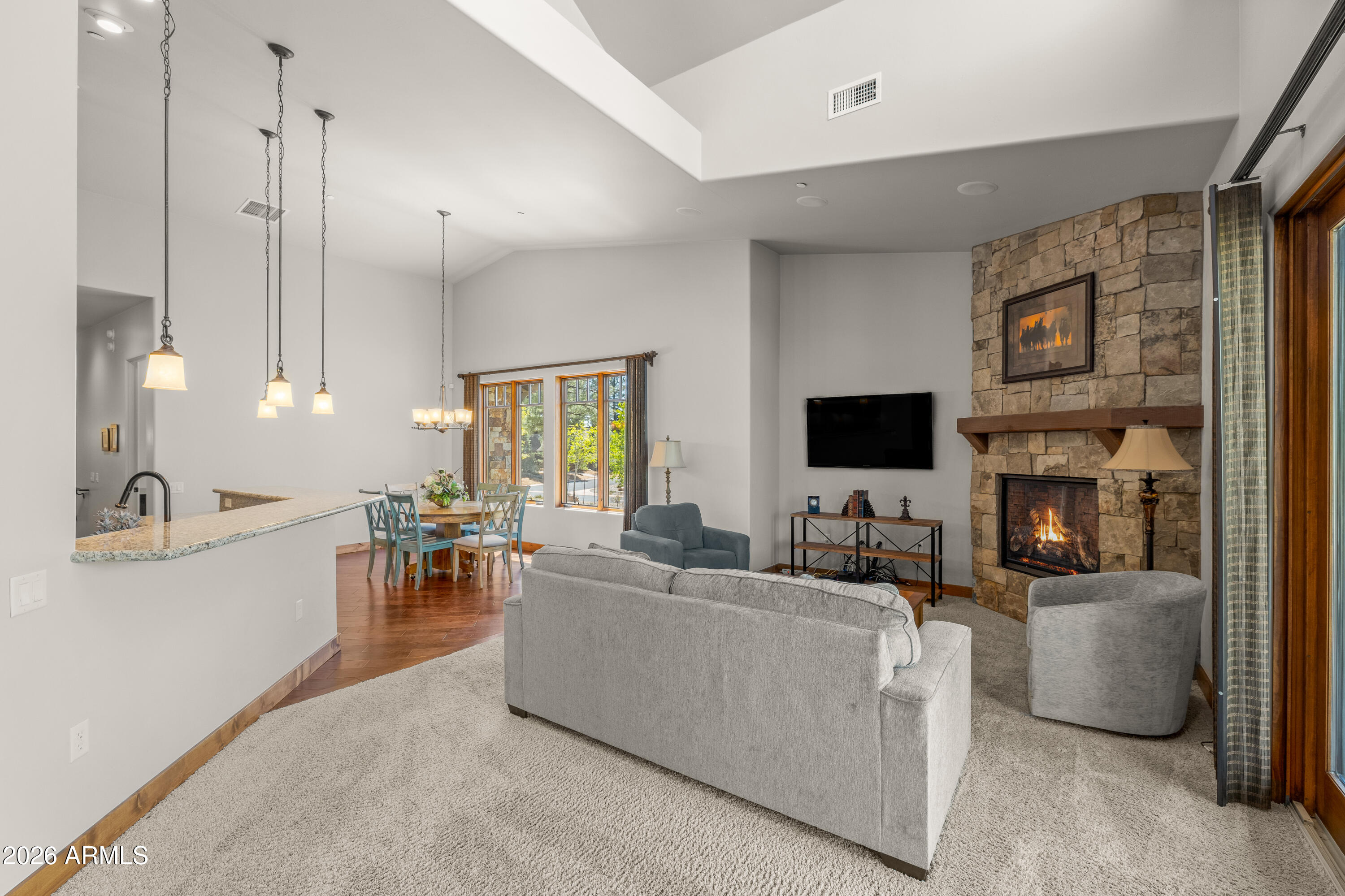 Flagstaff, Arizona, 86005, United States, 3 Bedrooms Bedrooms, ,2 BathroomsBathrooms,Residential,Active,2041563