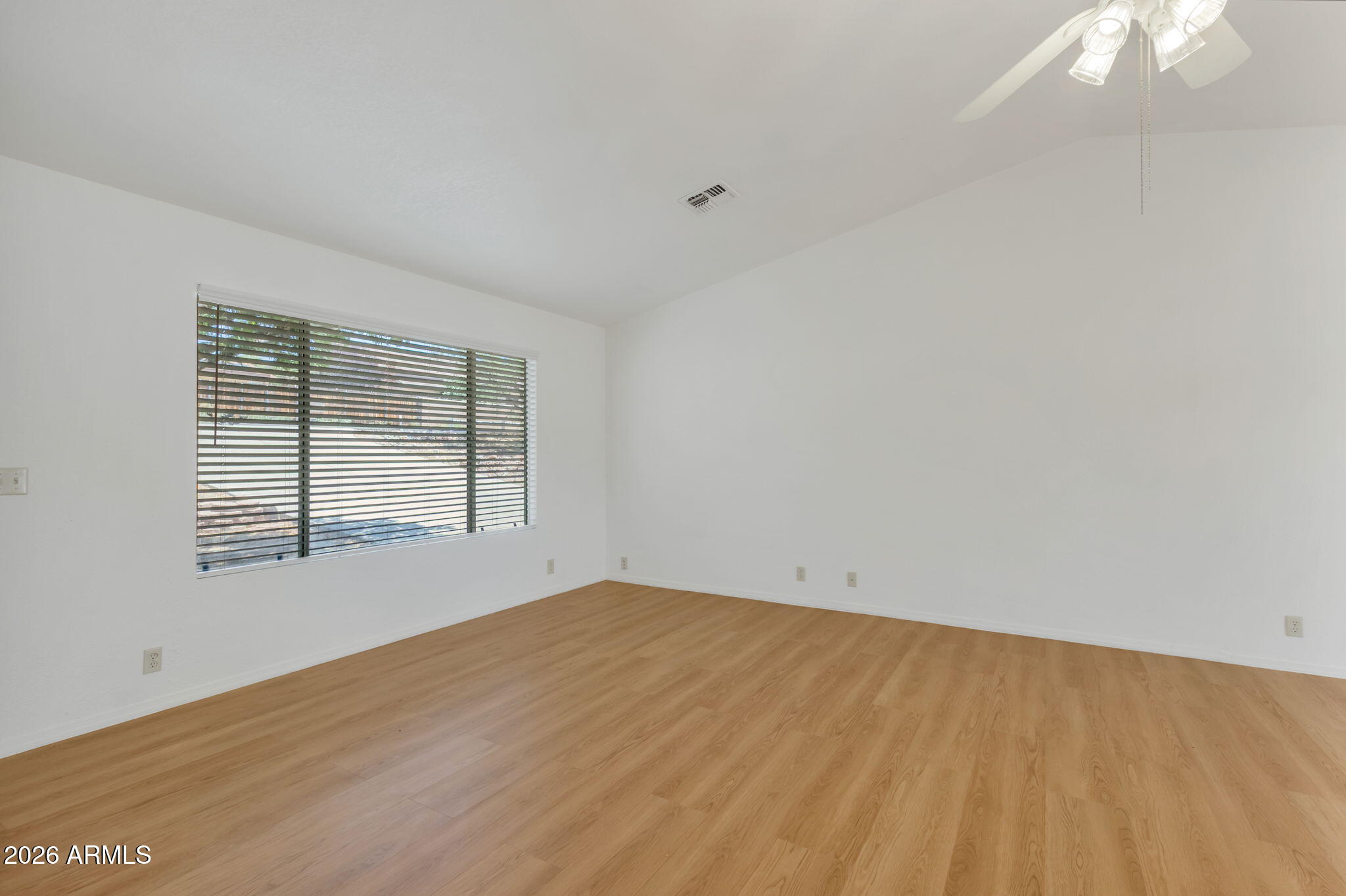 3429 E CAVE VIEW Lane