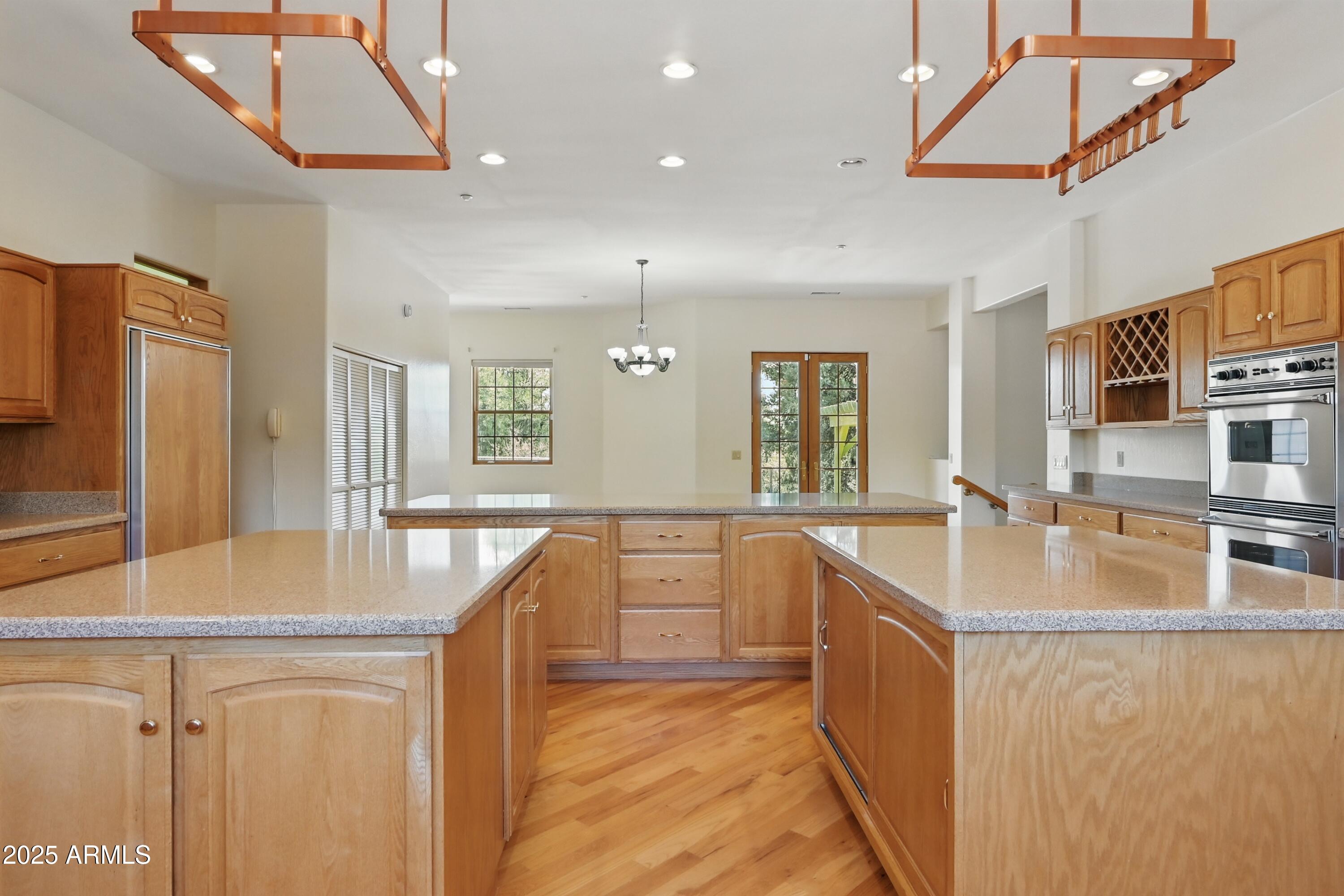 889 E DEALERS CHOICE Lane