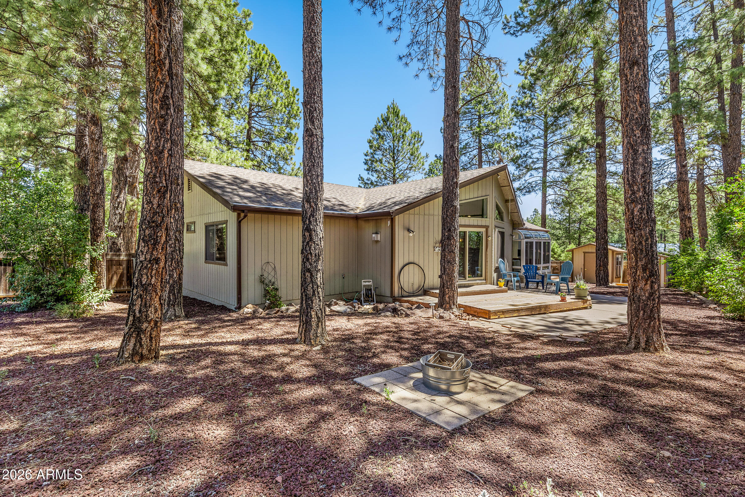 3155 S LINDSEY Loop