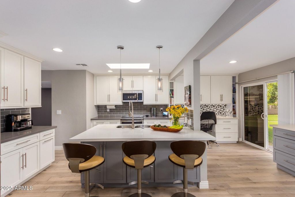 Photo of 8018 N Via Verde, Scottsdale, AZ 85258 (MLS # 6947513)